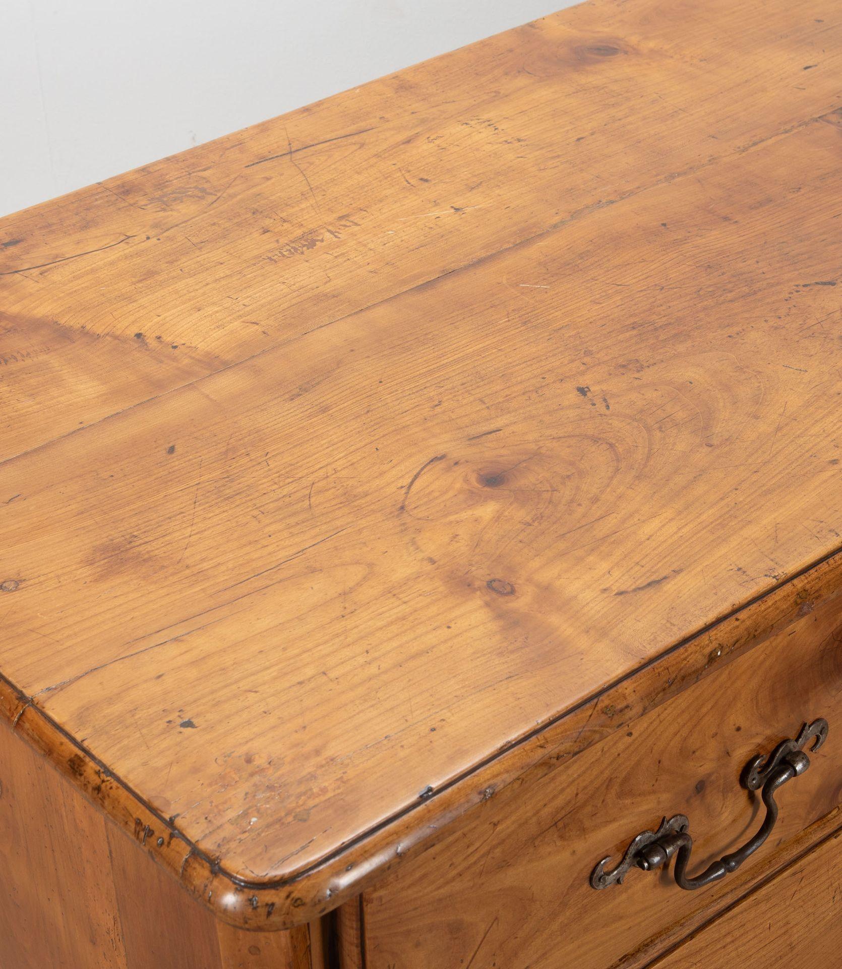 Commode provenzale in ciliegio del XVIII secolo in vendita 6