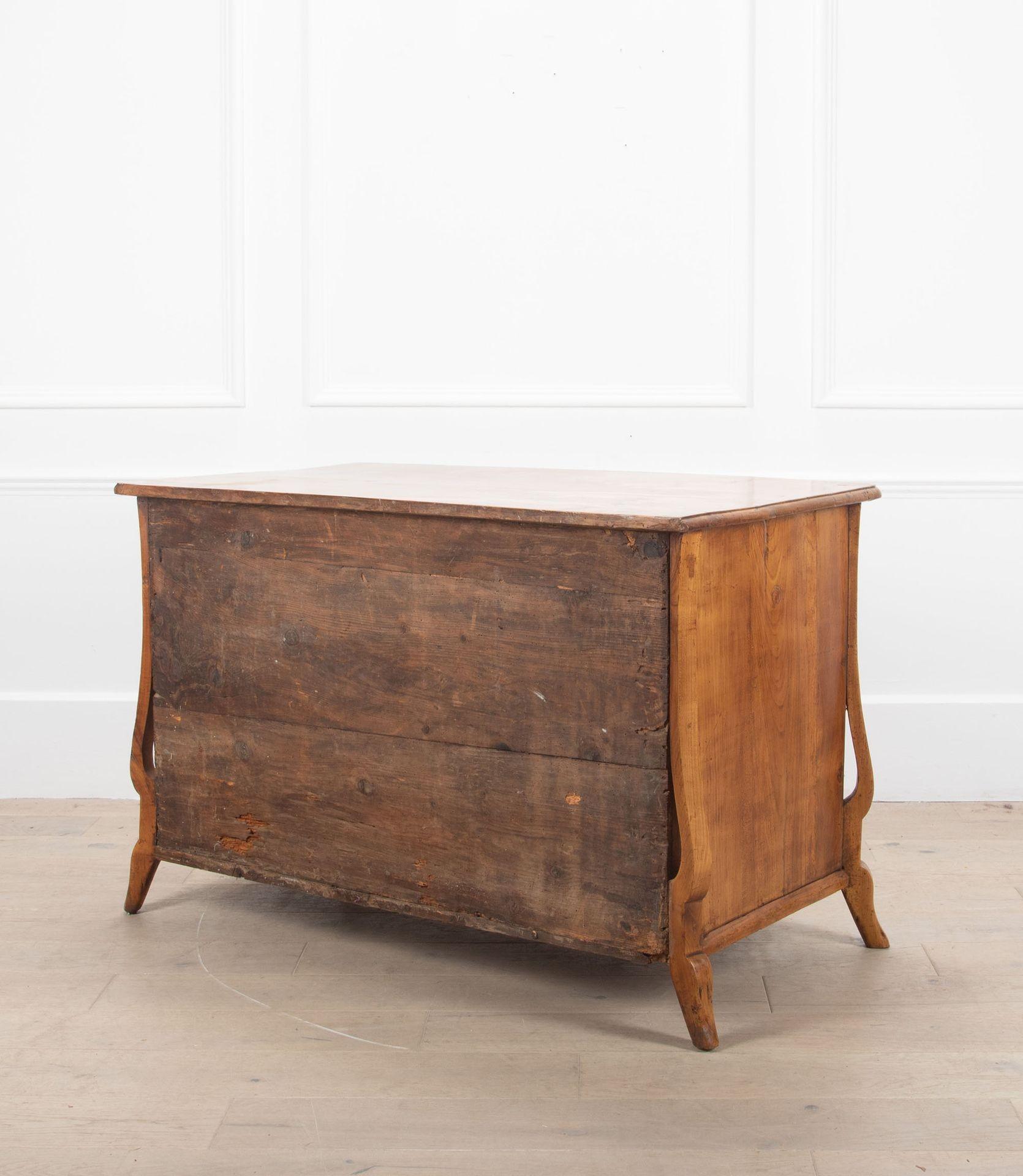 Fino al XVIII secolo Commode provenzale in ciliegio del XVIII secolo in vendita