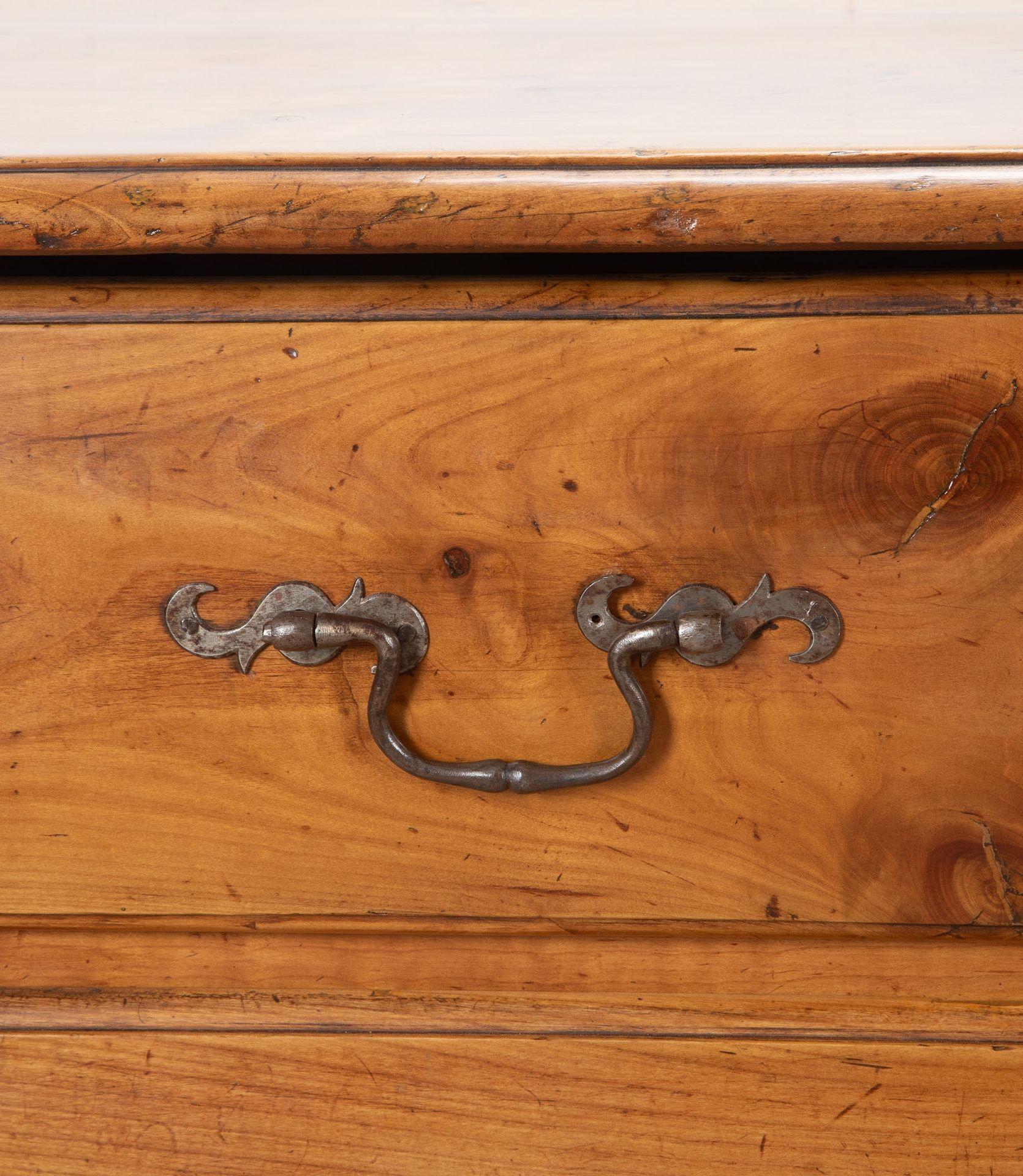 Commode provenzale in ciliegio del XVIII secolo in vendita 1