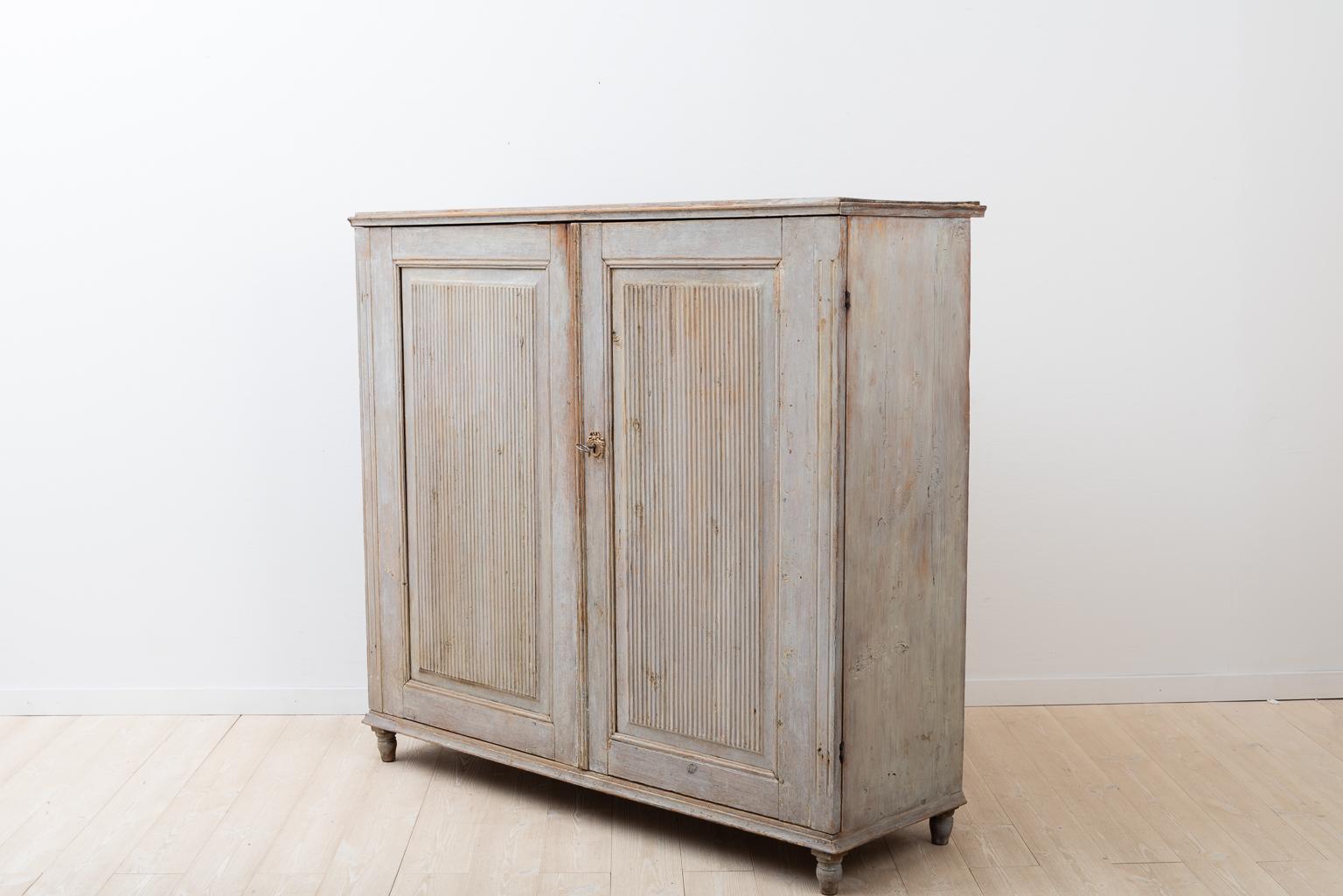 18th Century Provincial Swedish Gustavian Sideboard In Good Condition In Kramfors, SE