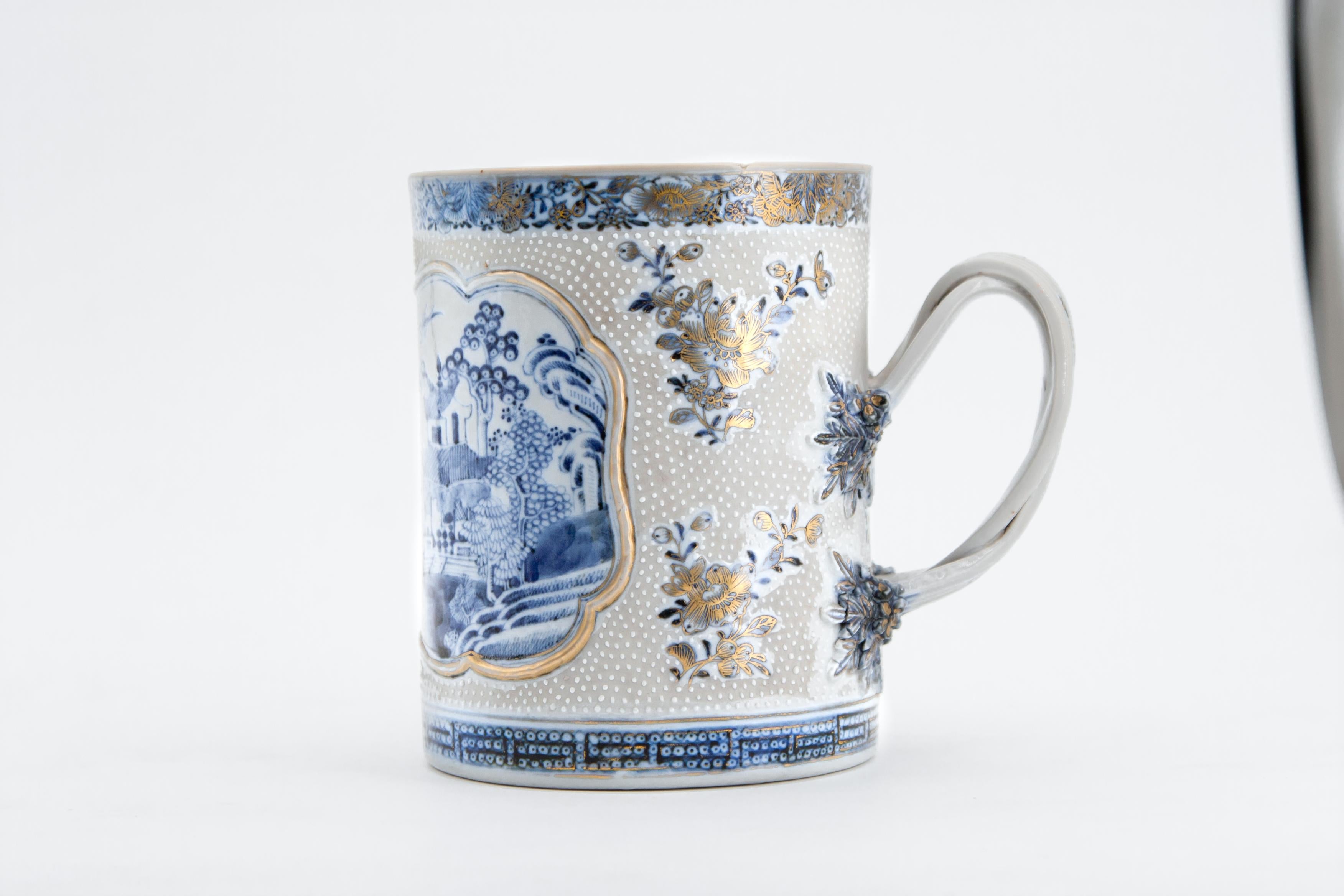 Hand-Painted 18th Century Qianlong Chinese Export Porcelain Blue & White Mug
