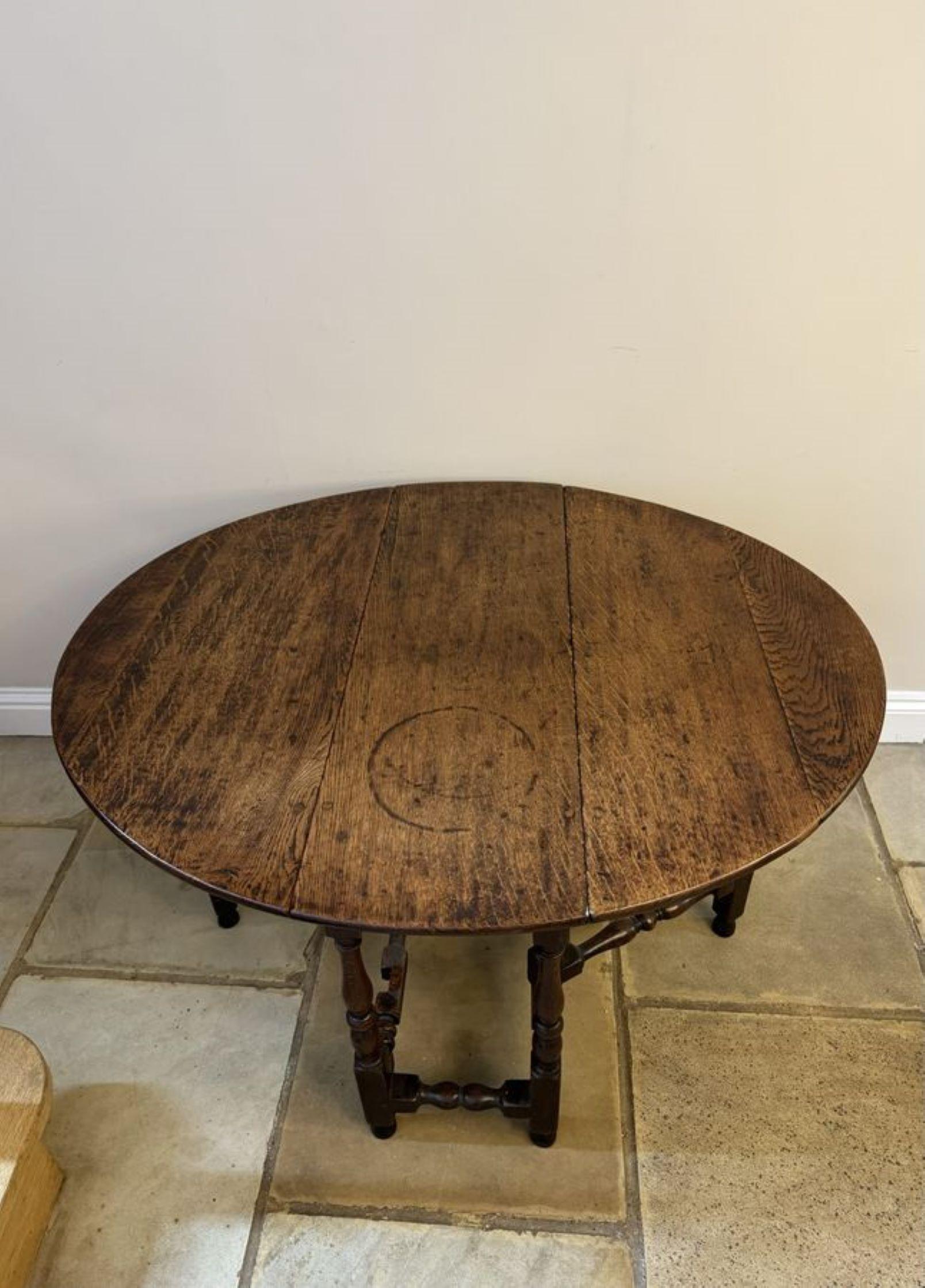 Table de salle à manger à abattant en chêne antique de qualité XVIIIe siècle en vente 2