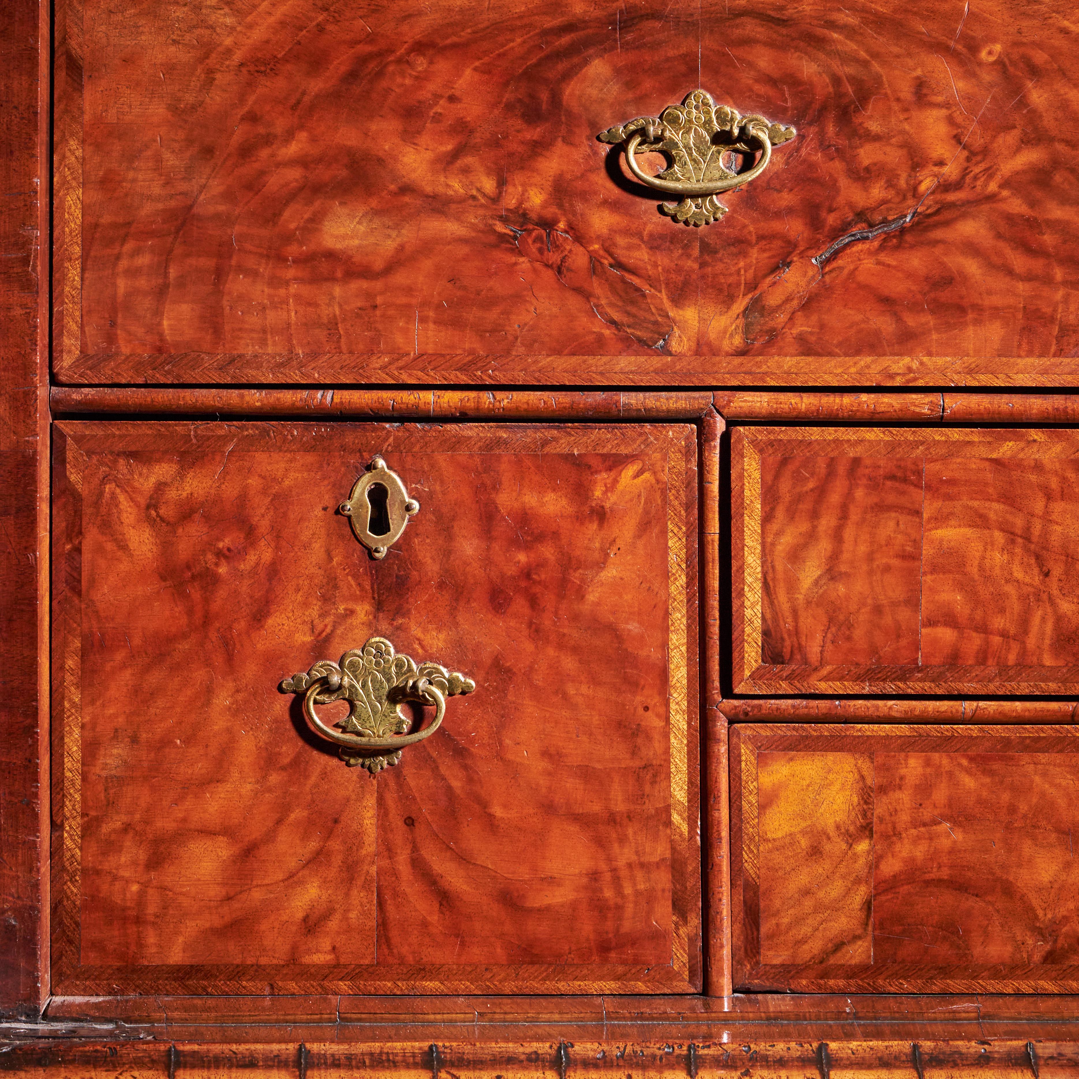 18th Century Queen Anne Burr Walnut mirrored Cabinet on Chest, Circa 1705-1715 For Sale 5