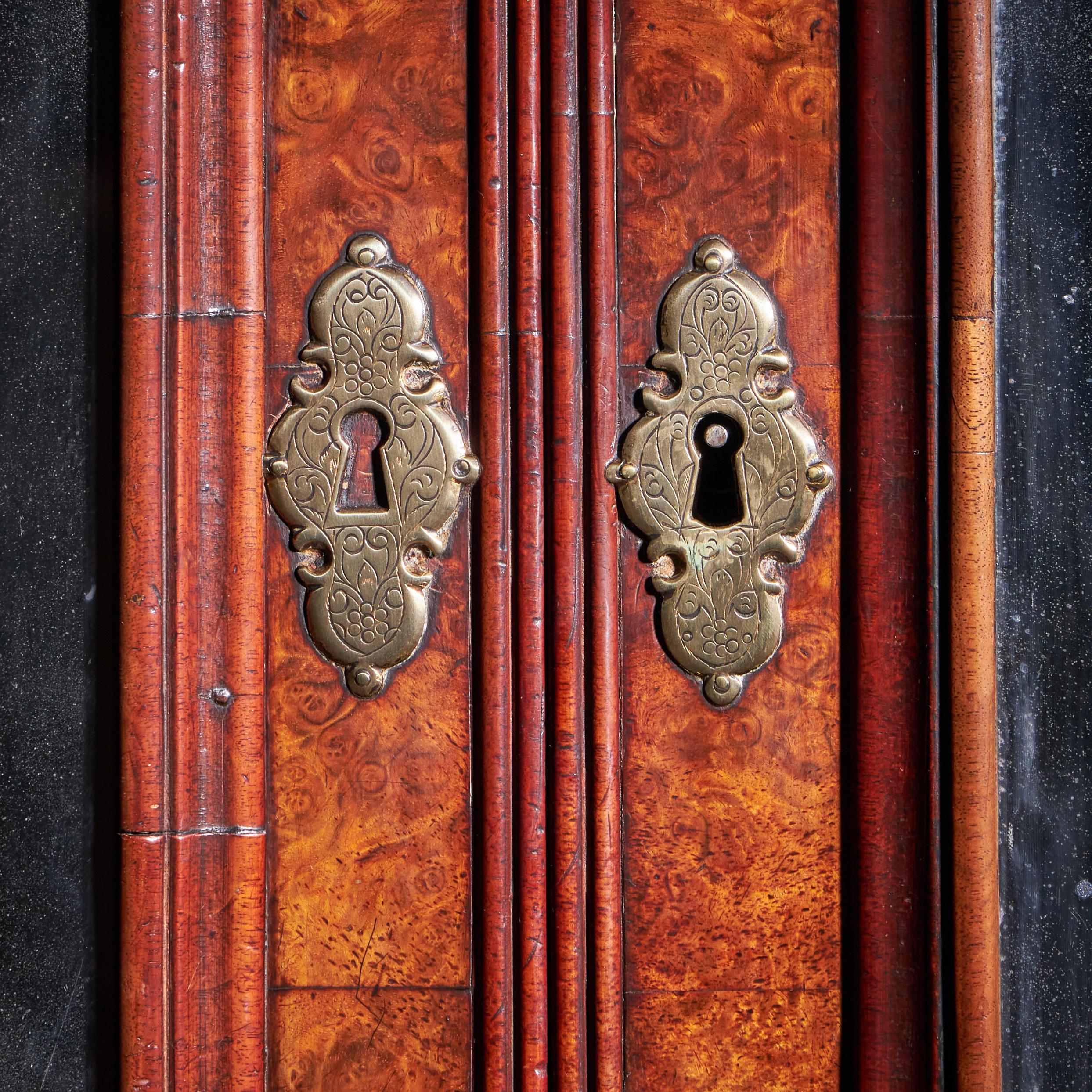 18th Century Queen Anne Burr Walnut mirrored Cabinet on Chest, Circa 1705-1715 For Sale 9