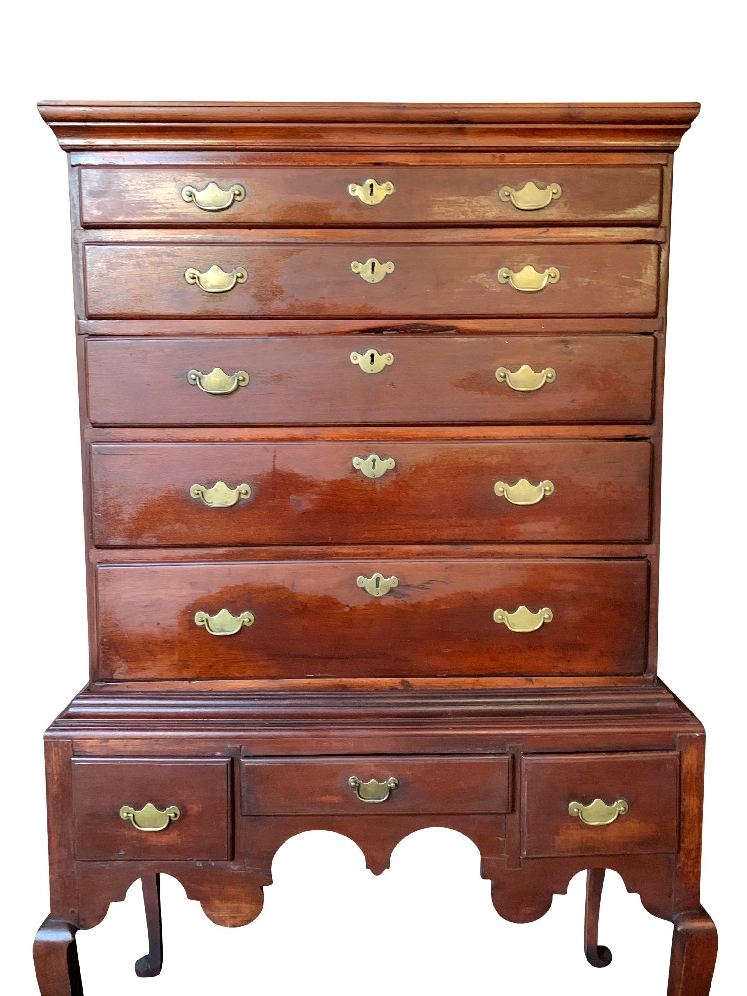 18th Century Queen Anne Highboy In Good Condition For Sale In New York, NY