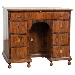 Antique 18th Century Queen Anne Keyhole Desk