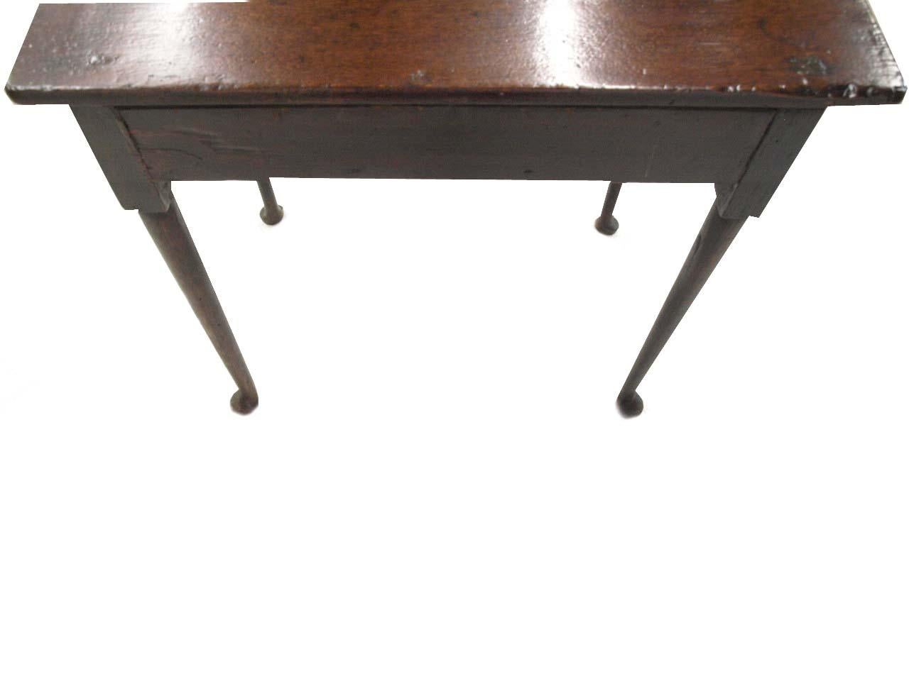 18th Century Queen Anne One Drawer Table For Sale 1
