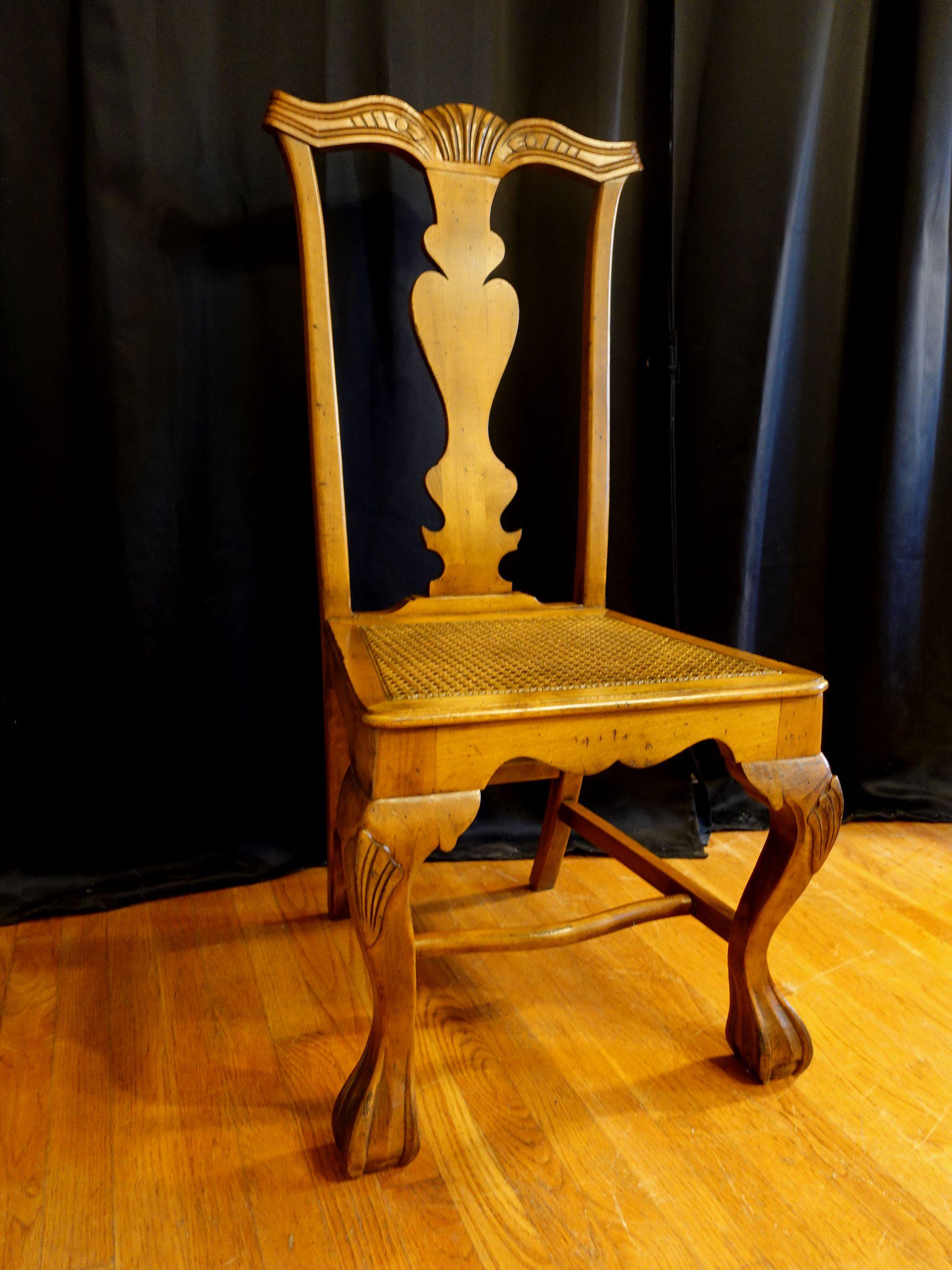 18th Century and Earlier 18th Century Queen Anne Period Walnut Single Chair with Caned Seat