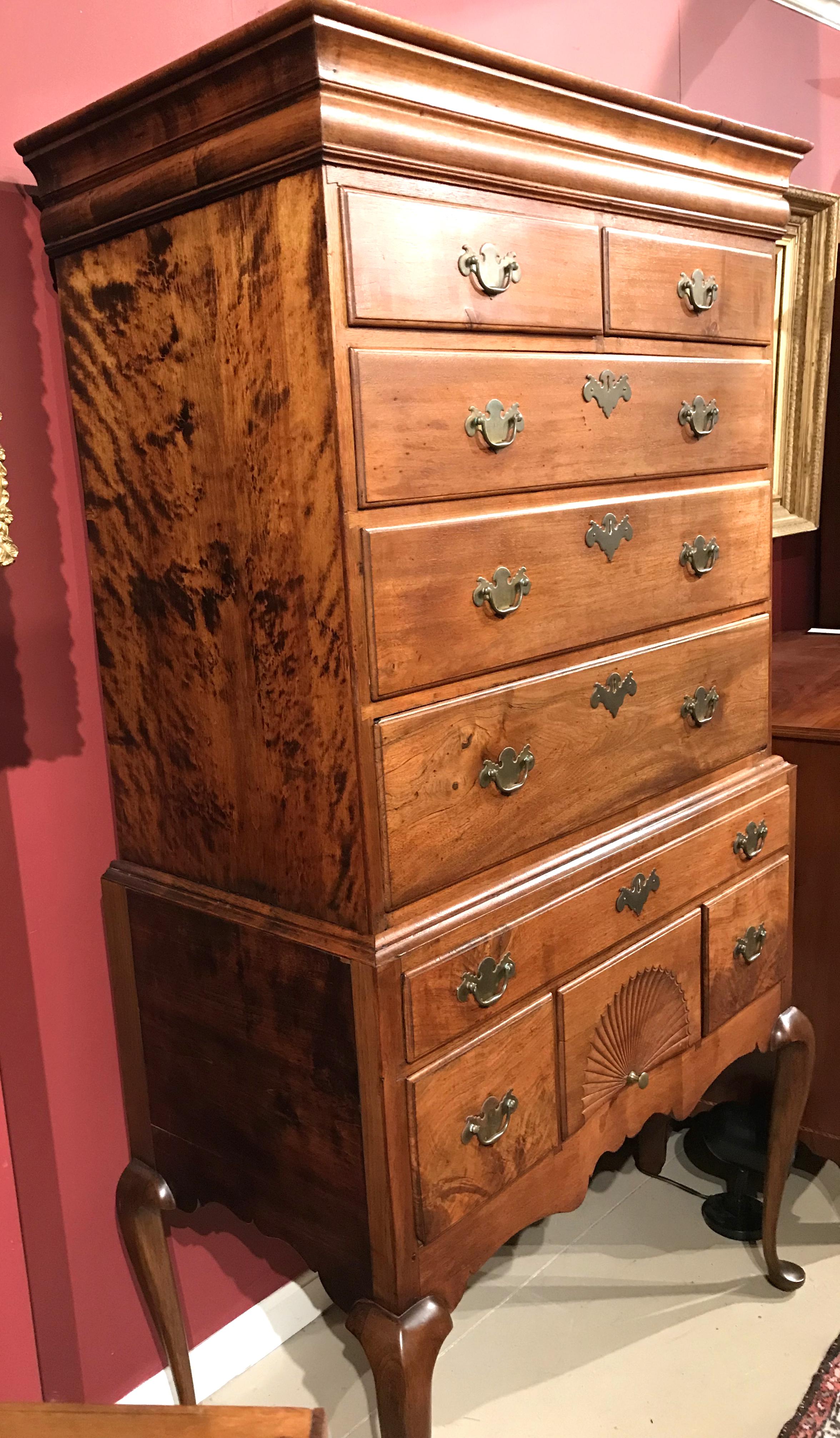 18th Century Queen Anne Two Part Walnut Highboy In Good Condition In Milford, NH