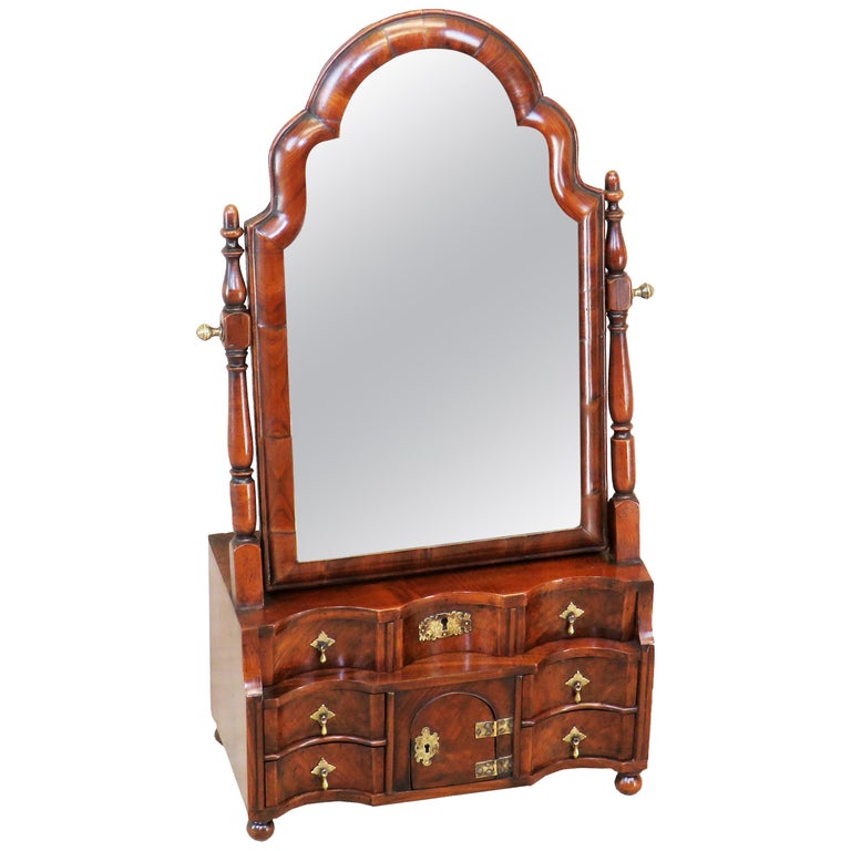 18th Century Queen Anne Walnut Dressing Table Mirror at 1stDibs