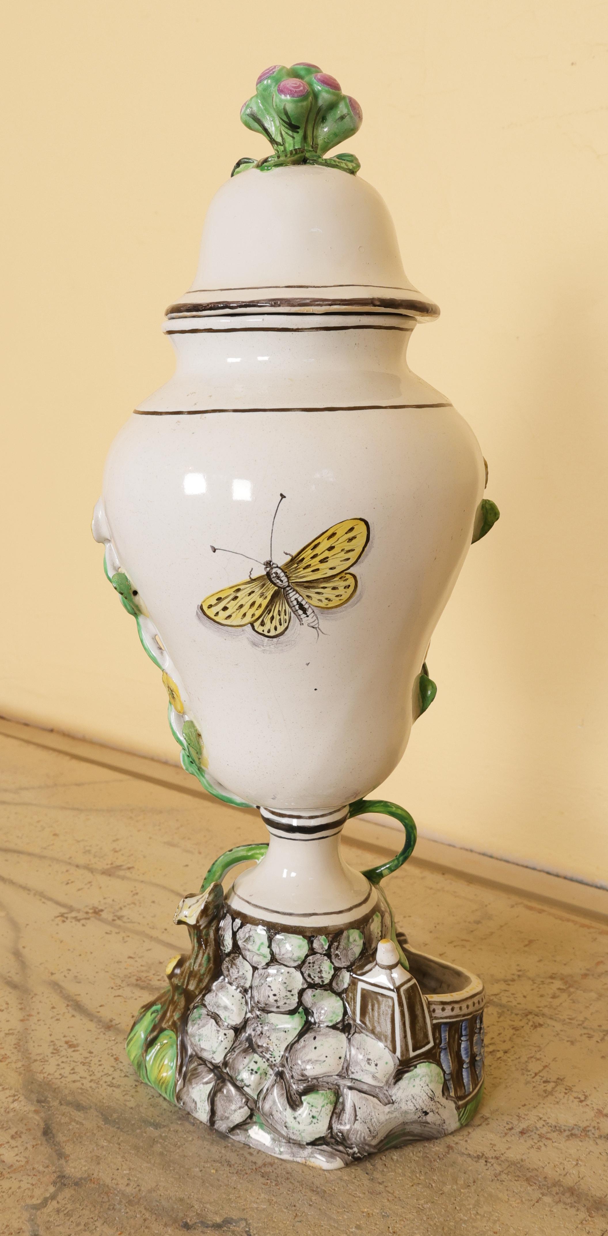 Vaso di coniglio in faience del XVIII secolo in vendita 2