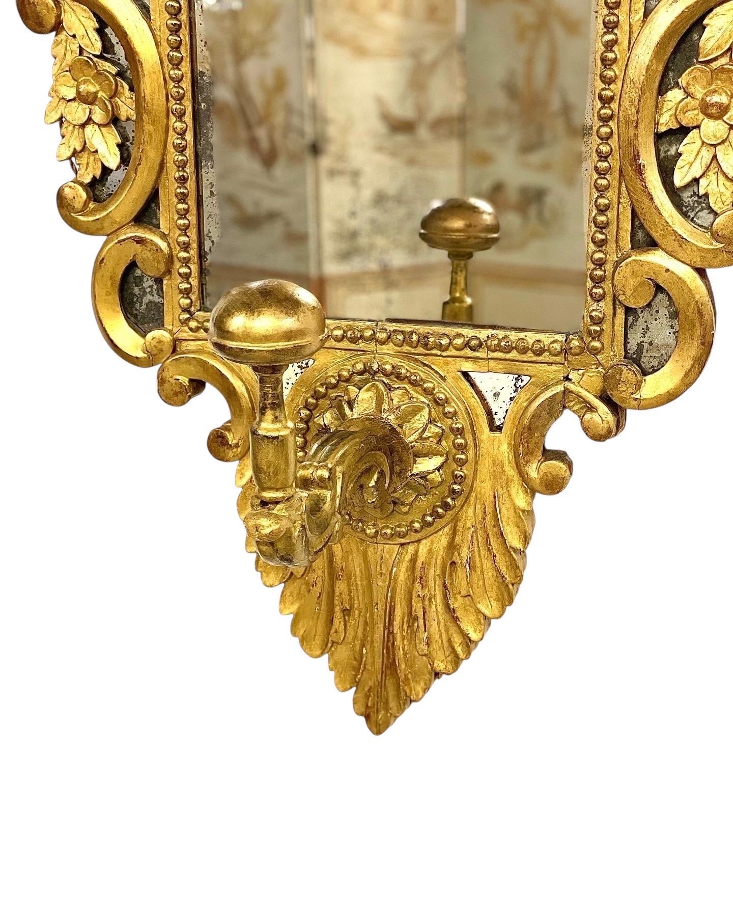 18th Century Rare Giltwood Parcloses Mirror with Wig Stand Arm For Sale 1