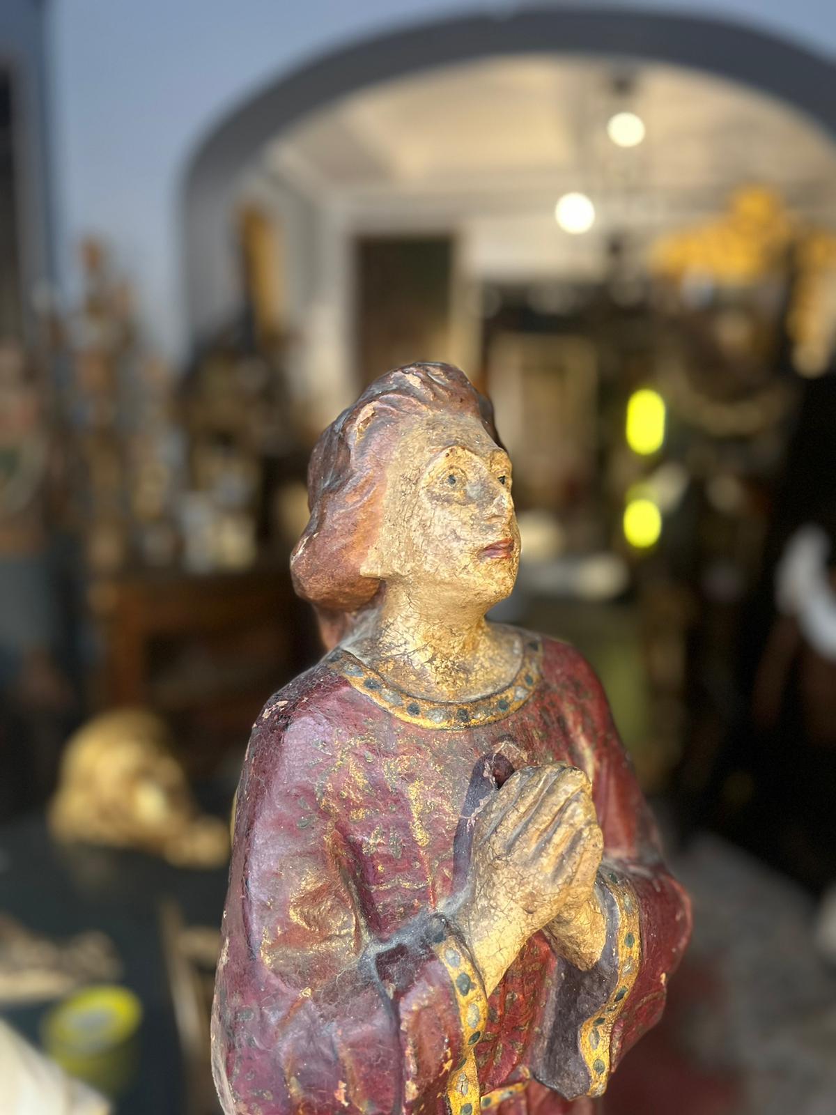 18th century rare paper mache statue depicting a praying figure In Good Condition In Firenze, IT