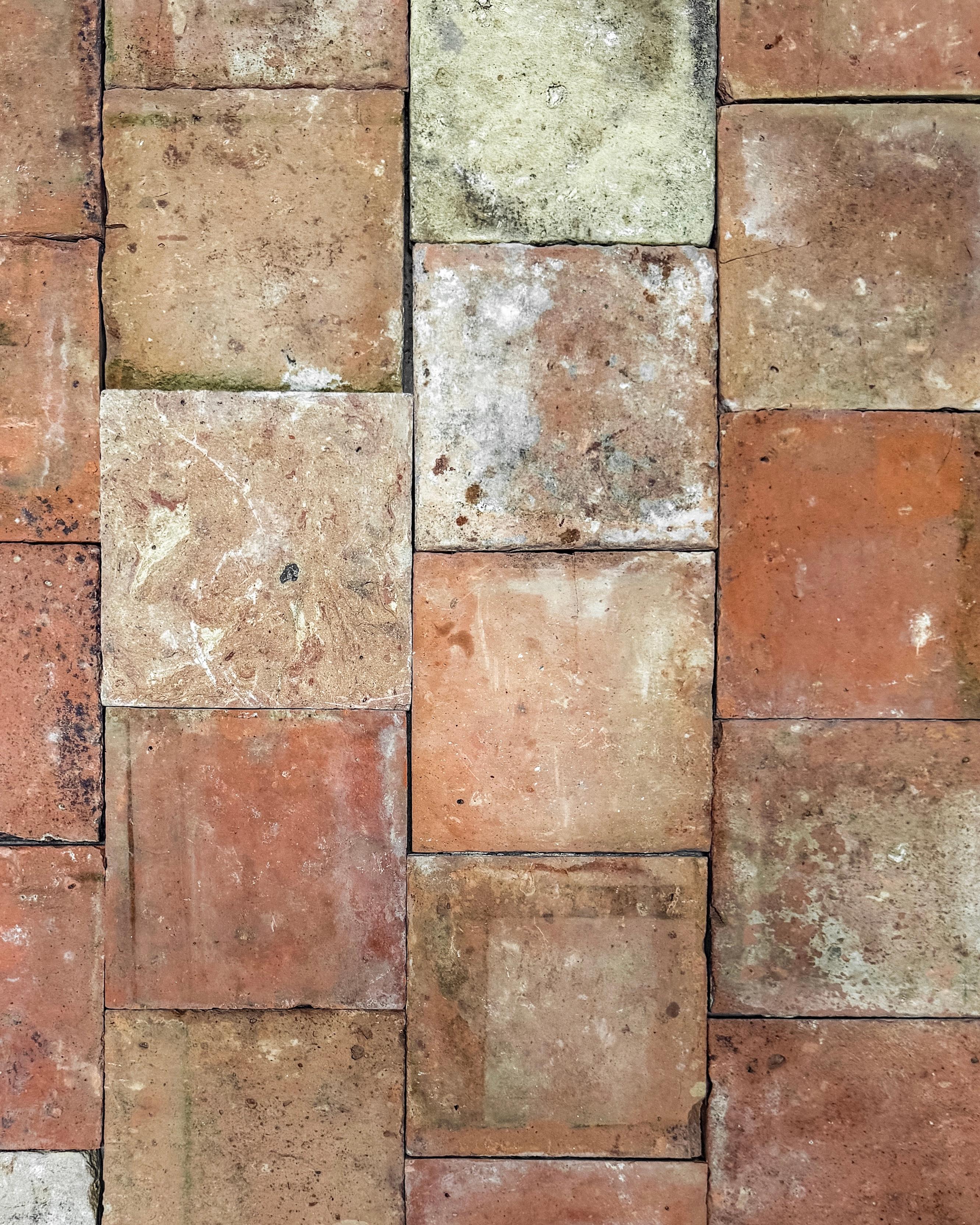 Piastrelle in terracotta francese recuperate del XVIII secolo, 68 SF in vendita 10
