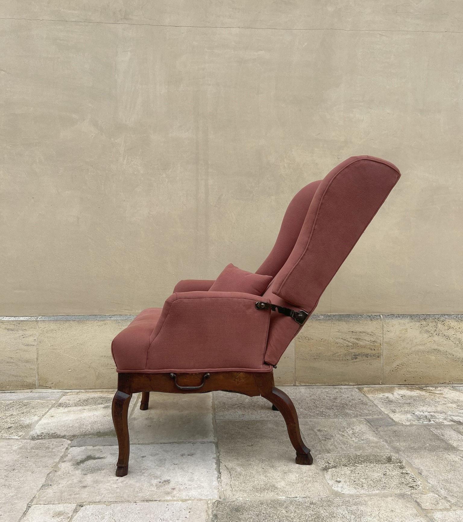 18th Century Reclining Wing Armchair  For Sale 8