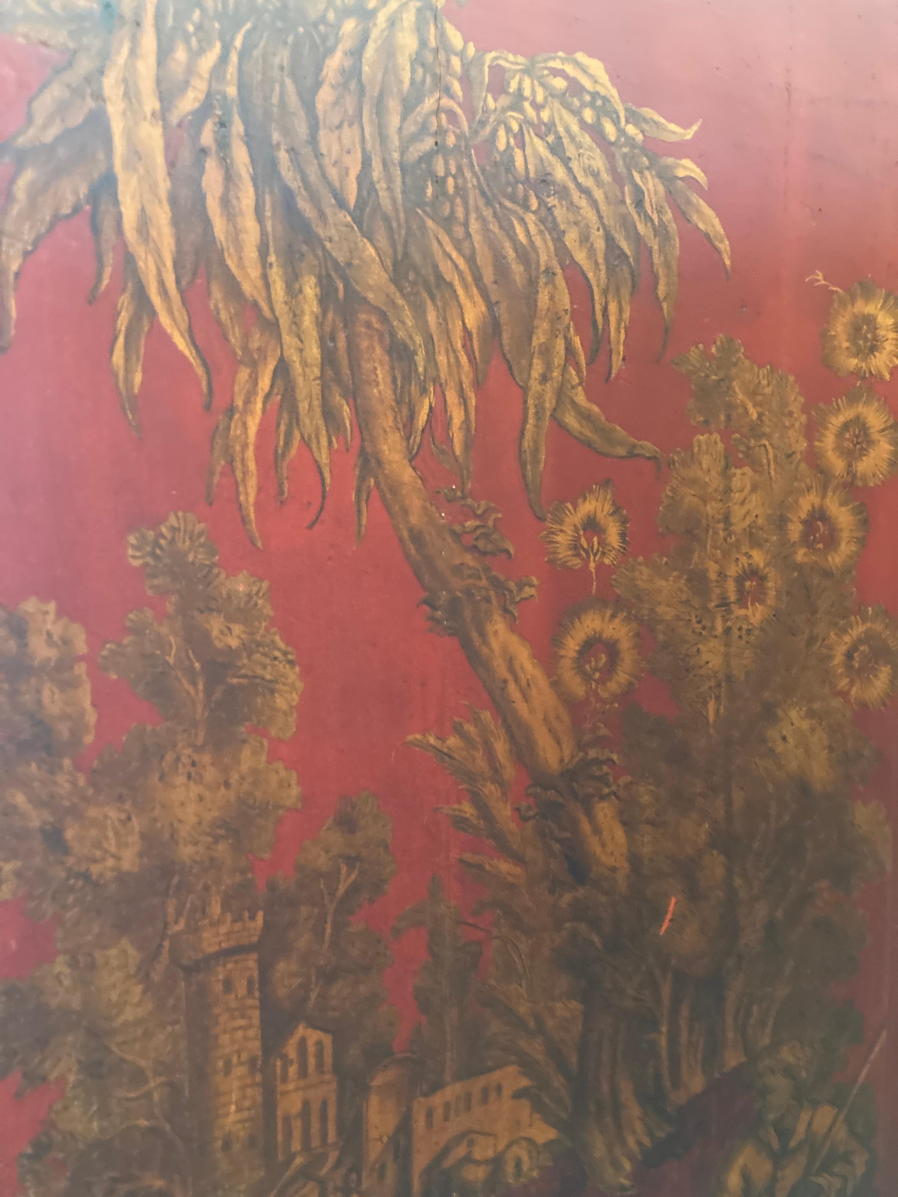 Bois Commode italienne laquée rouge du 18ème siècle avec décoration de chinoiseries en vente