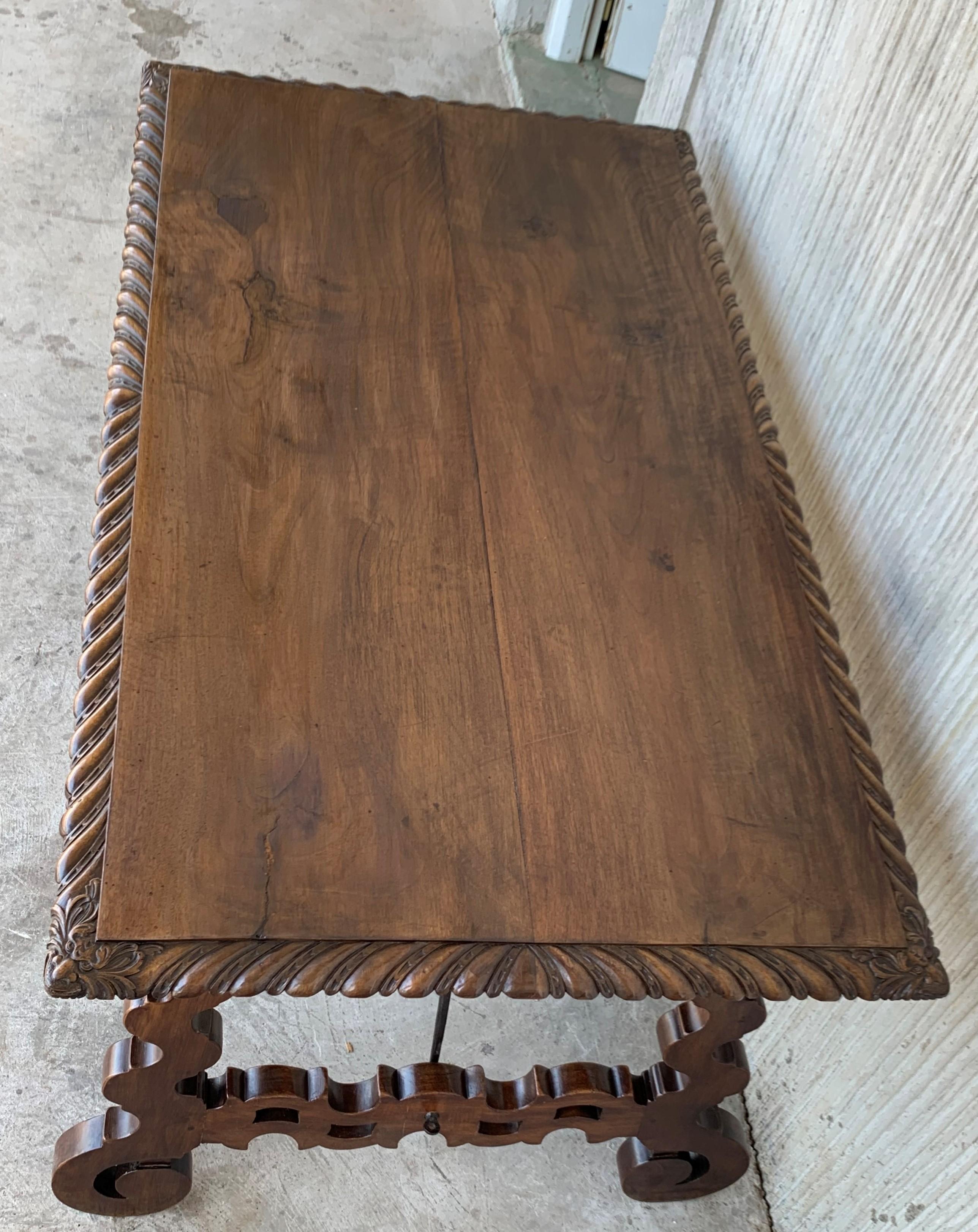 18th Century Refectory Spanish Table with Lyre Legs, Carved Edges & Iron Stretch In Good Condition In Miami, FL