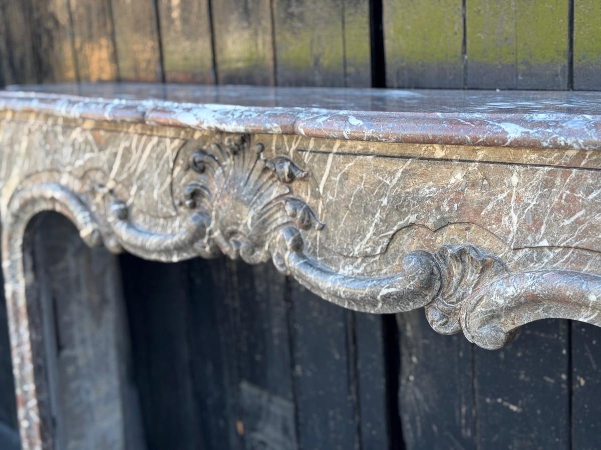 18th Century Regence Grey Marble Mantel From the Ardennes For Sale 4