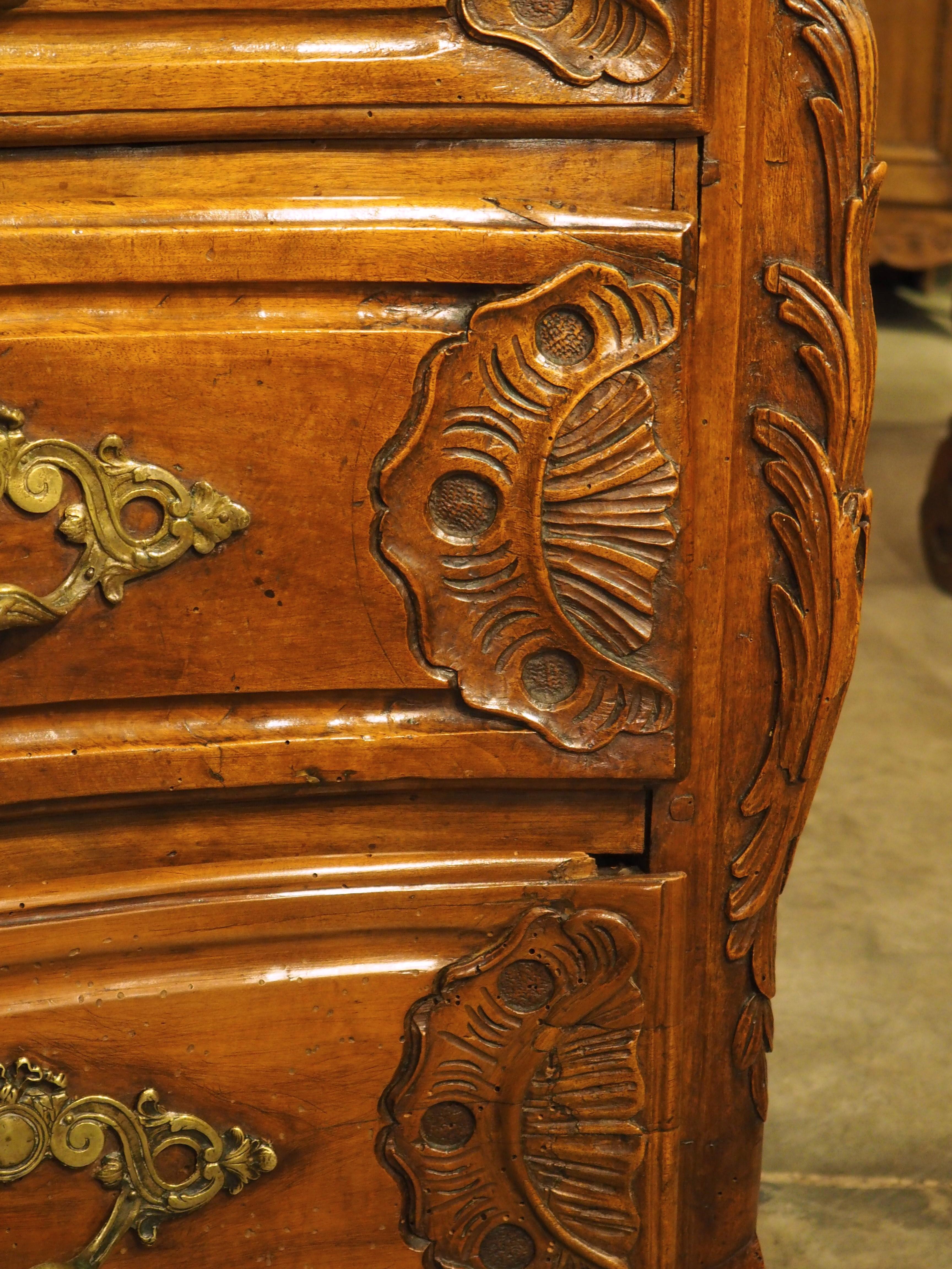 18th Century Regence Period Carved Walnut Lyonnaise Commode 'Arbalete' For Sale 1