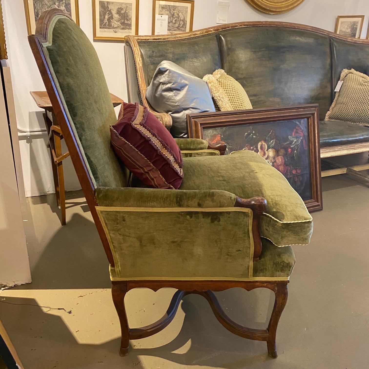 Régence 18th Century Regence Period Walnut Armchair For Sale