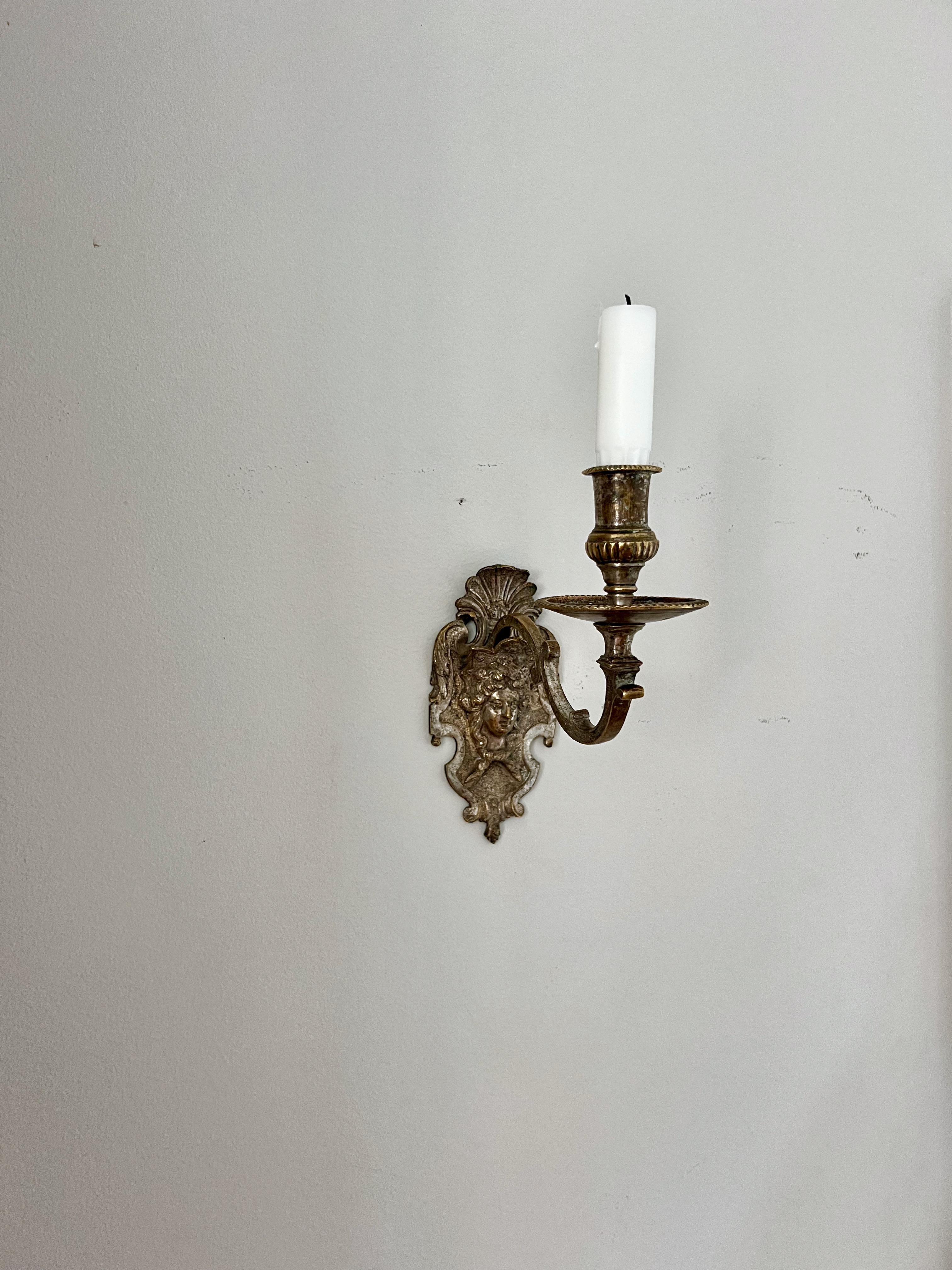 Régence 18th Century Regency Argent Haché Bronze Wall Sconce For Sale