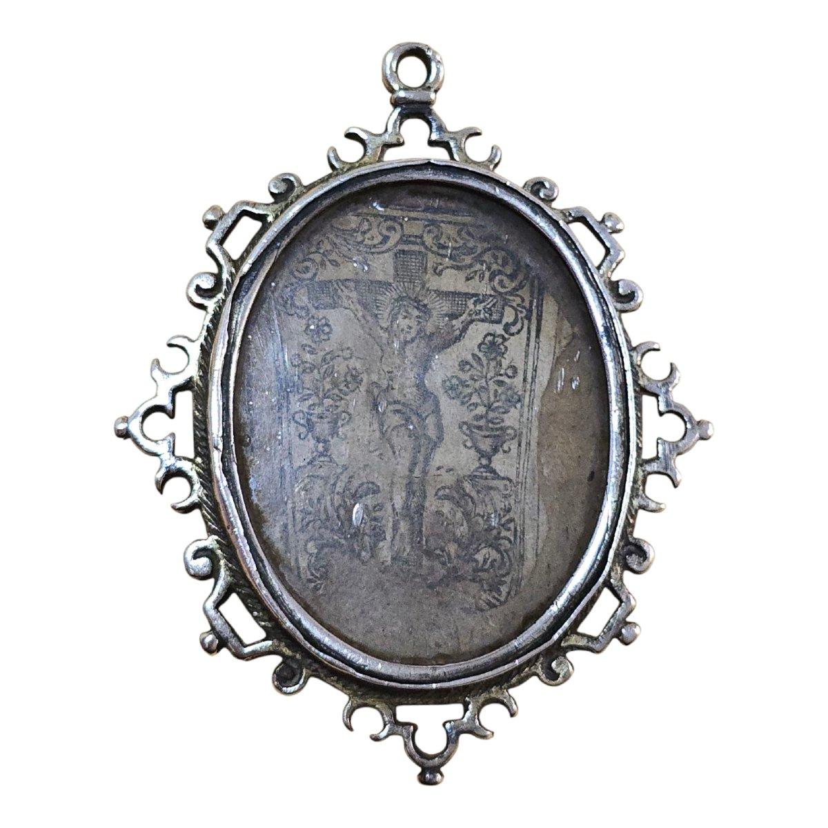 Baroque Reliquaire du XVIIIe siècle en argent massif, finement gravé à la main. en vente