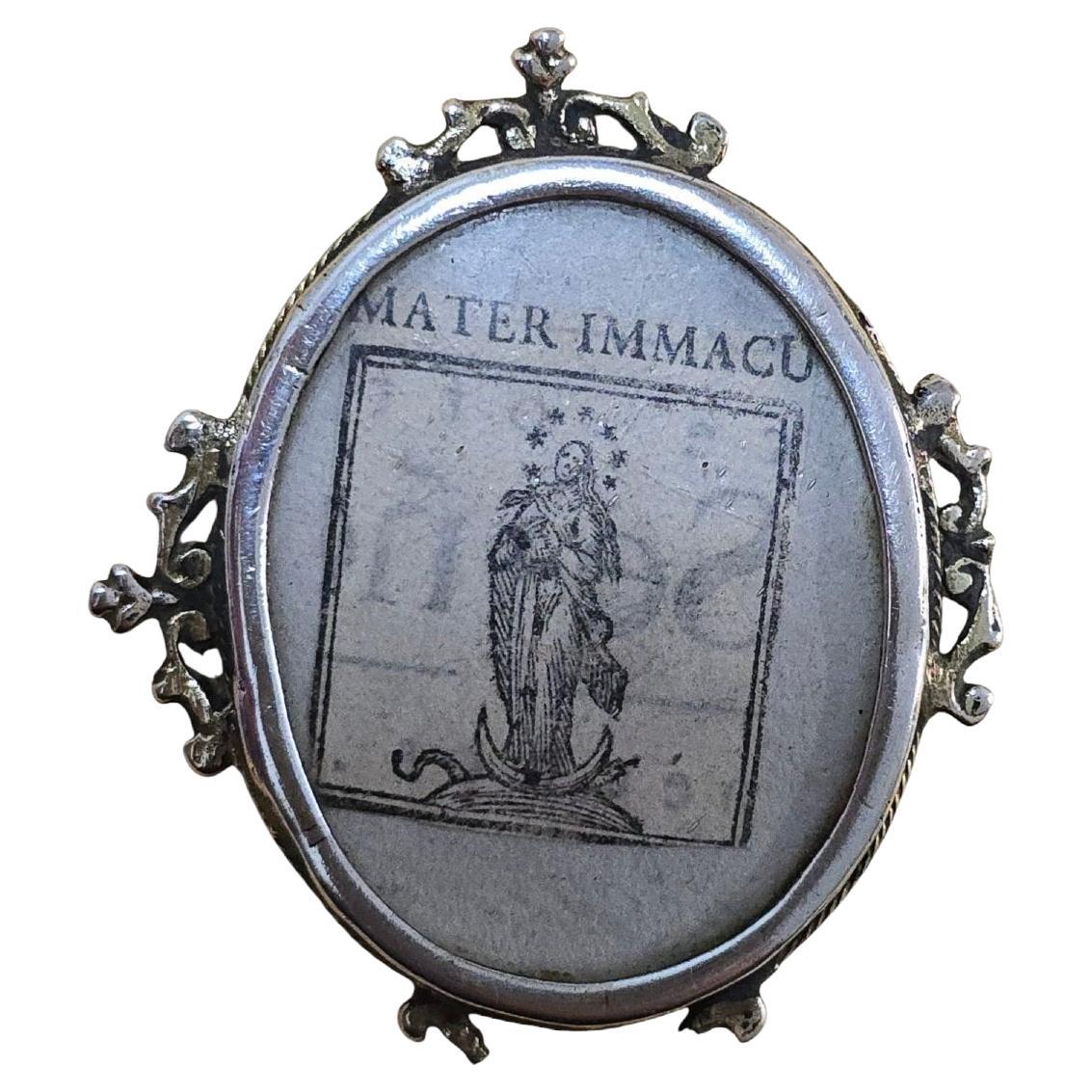 18th-century reliquary in solid silver, finely hand-engraved