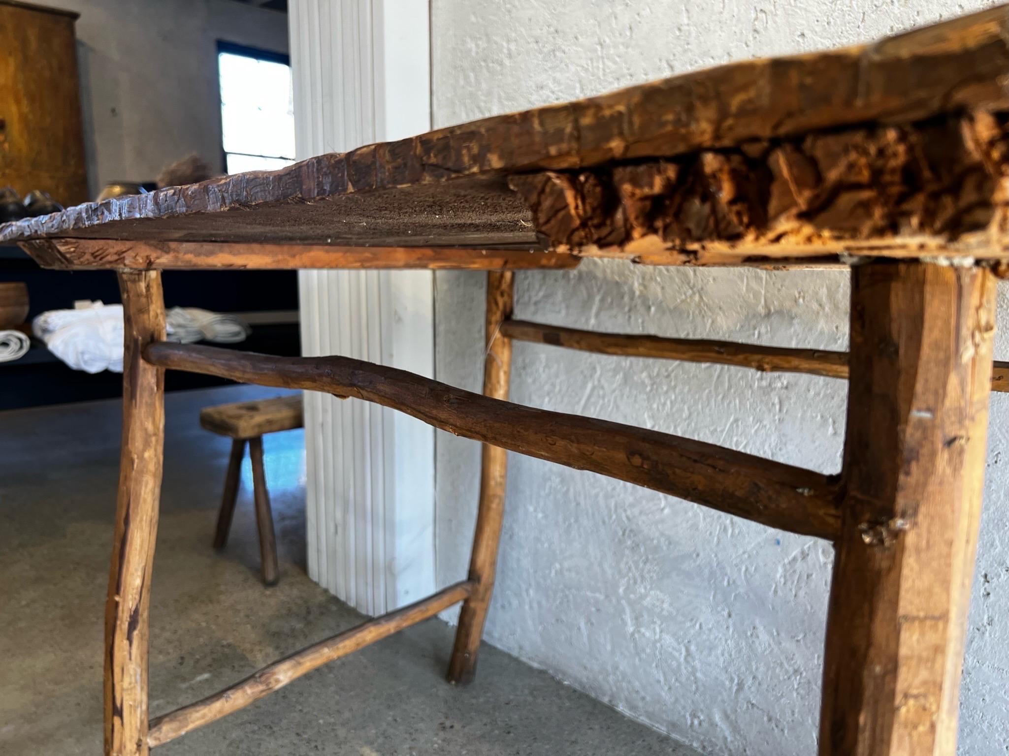 18th Century Riven- Cut Rustic Table For Sale 1