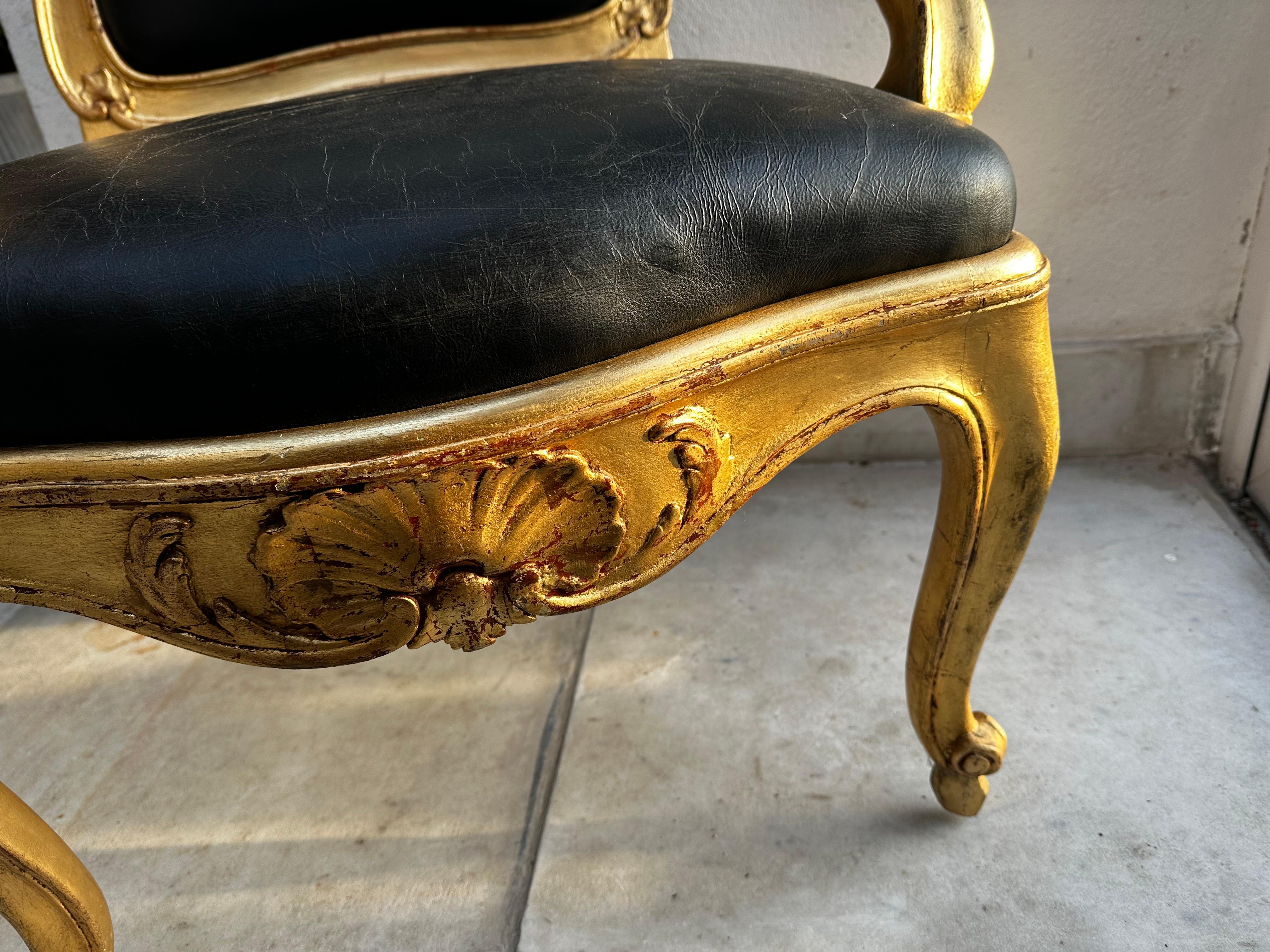 Rokoko-Sessel des 18. Jahrhunderts (Mitte des 18. Jahrhunderts) im Angebot