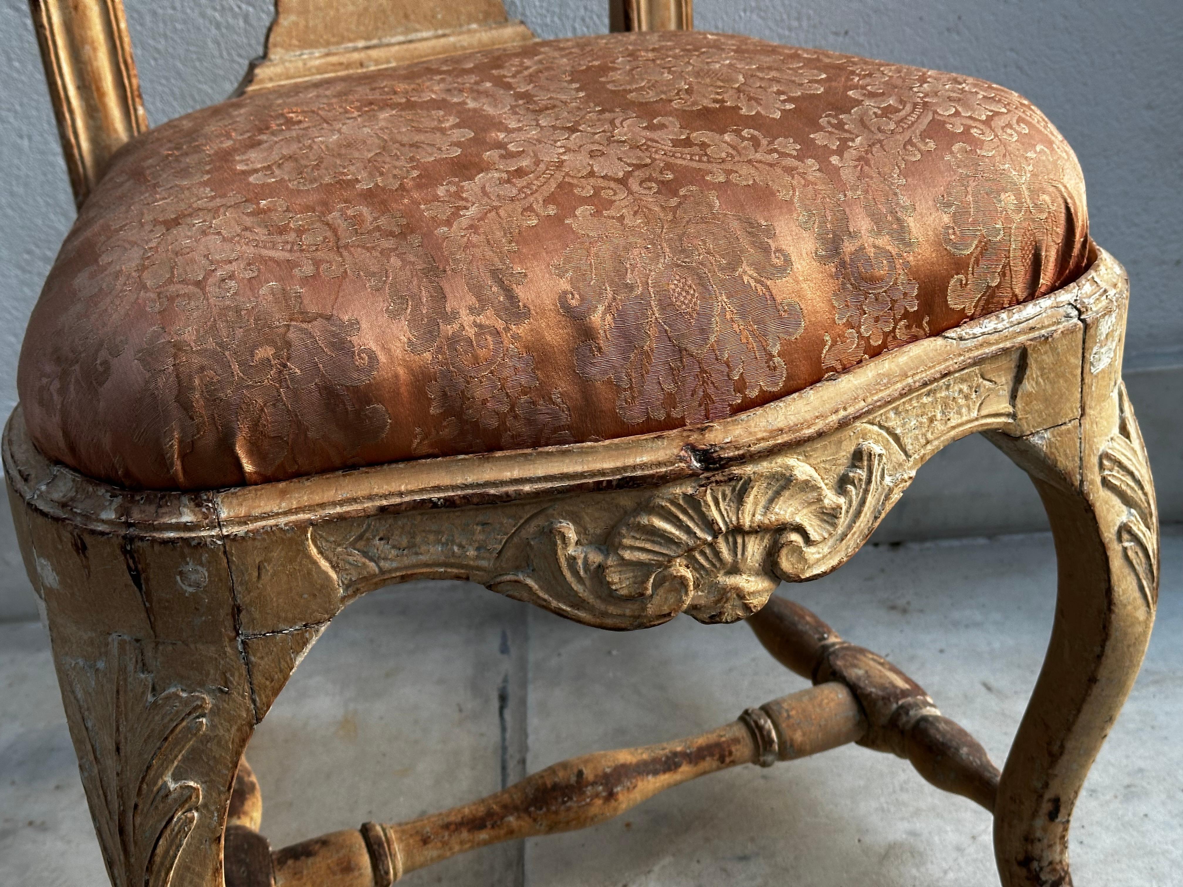 18th Century Rococo chair, with original color In Fair Condition For Sale In Stockholm, SE