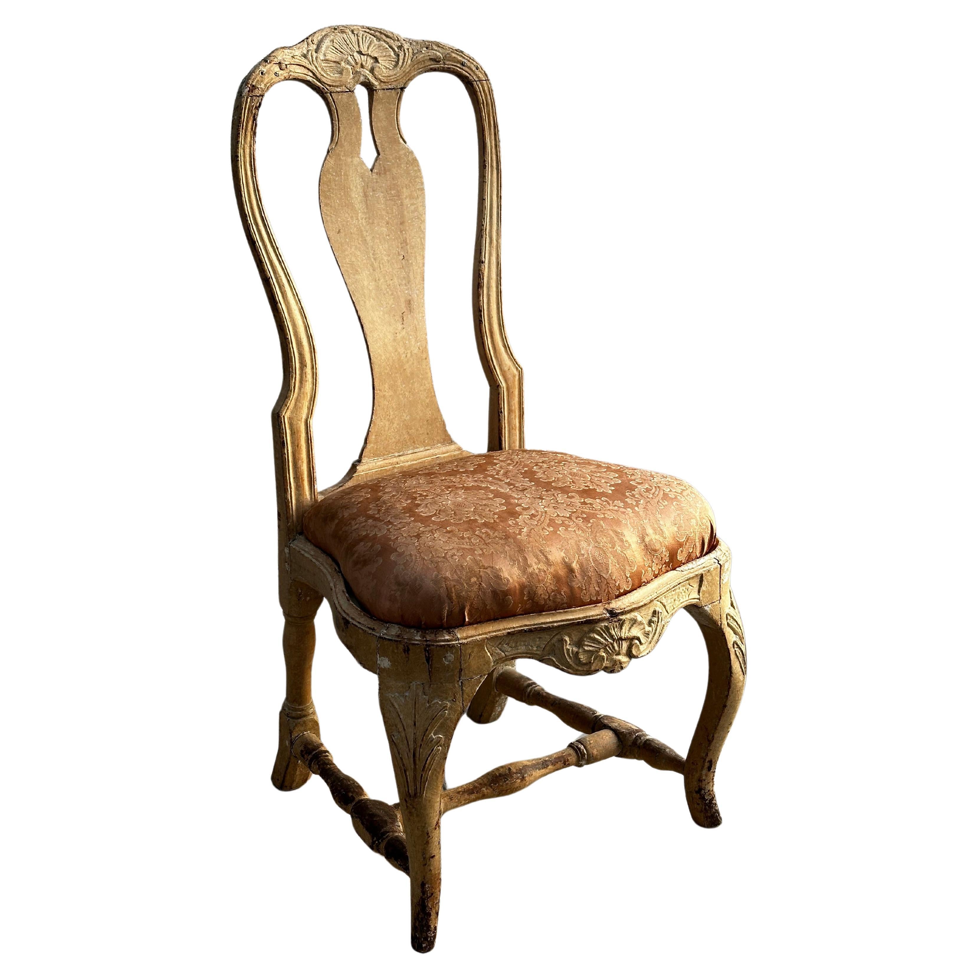 Rokoko-Stuhl aus dem 18. Jahrhundert, mit originaler Farbe