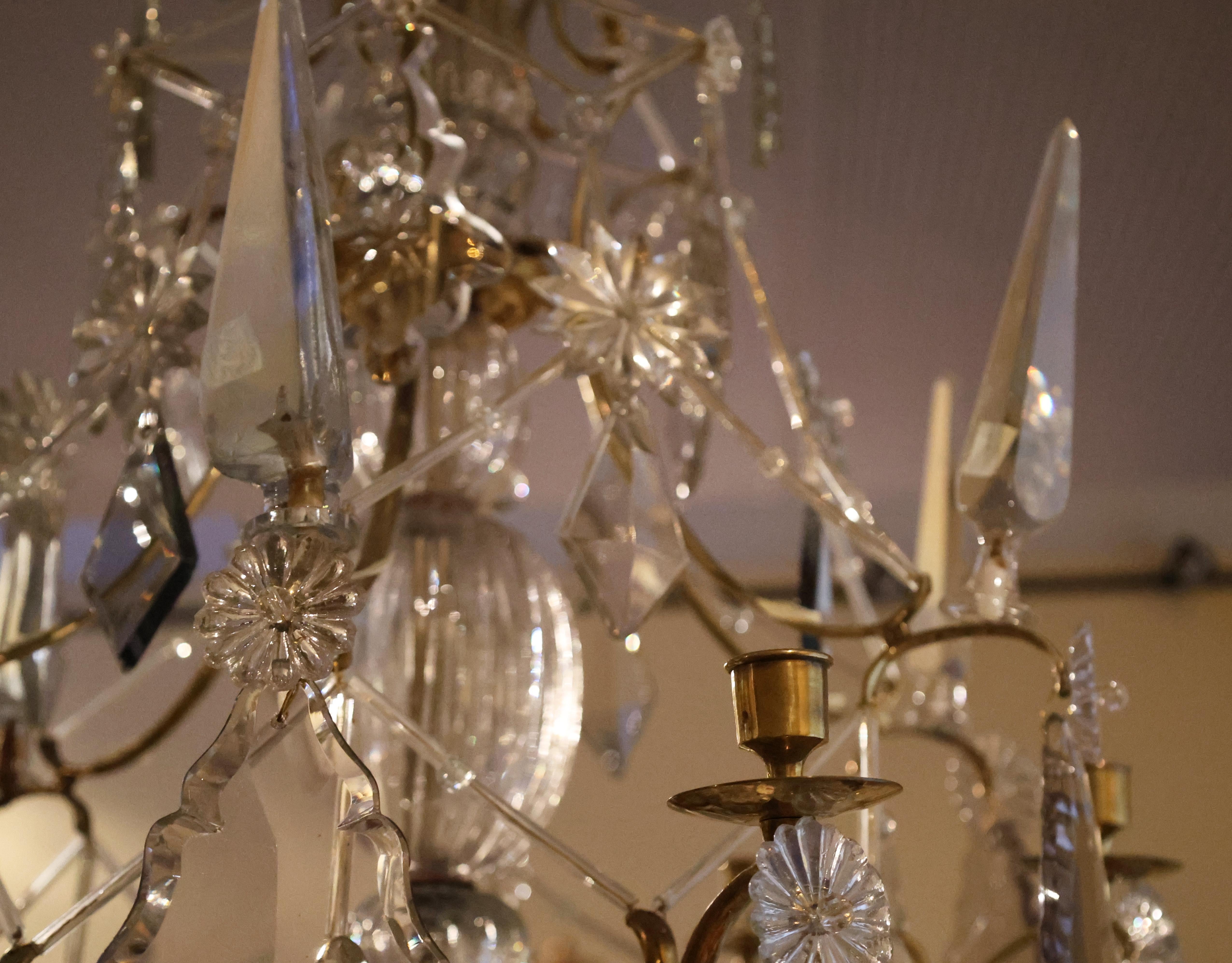 Milieu du XVIIIe siècle Lustre Rococo du 18ème siècle en vente
