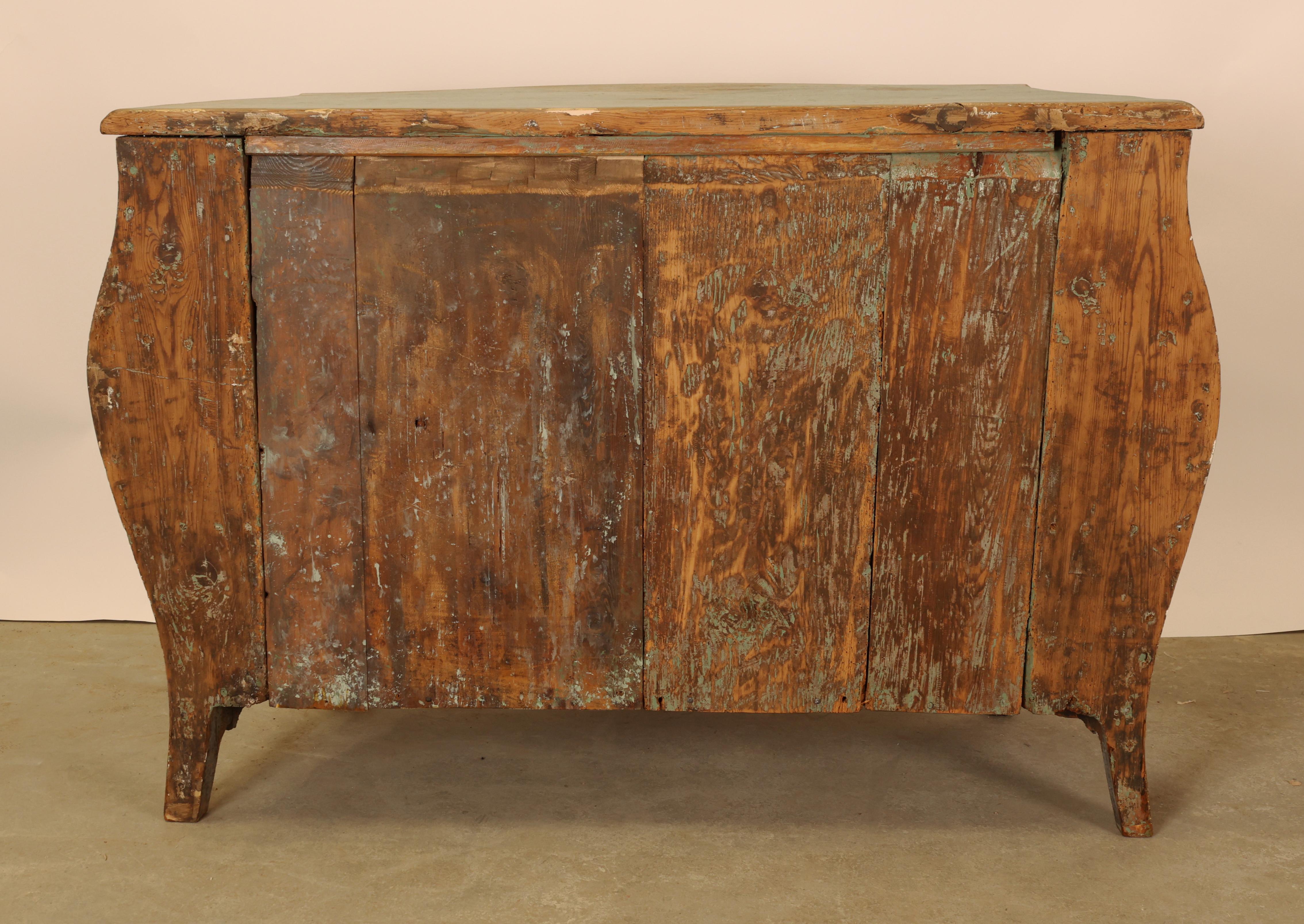 Commode rococò del XVIII secolo in vendita 3
