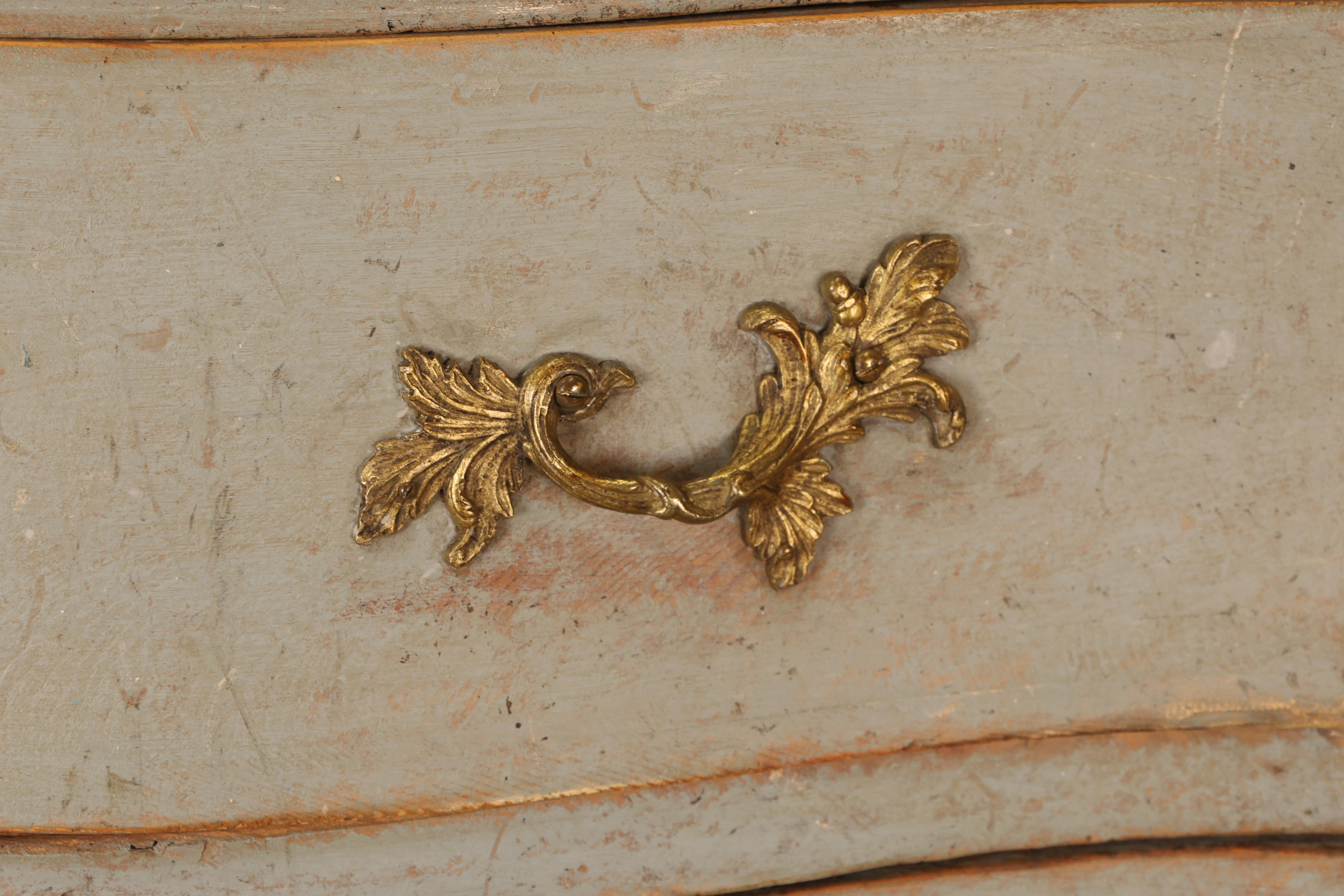 Rococò Commode rococò del XVIII secolo in vendita