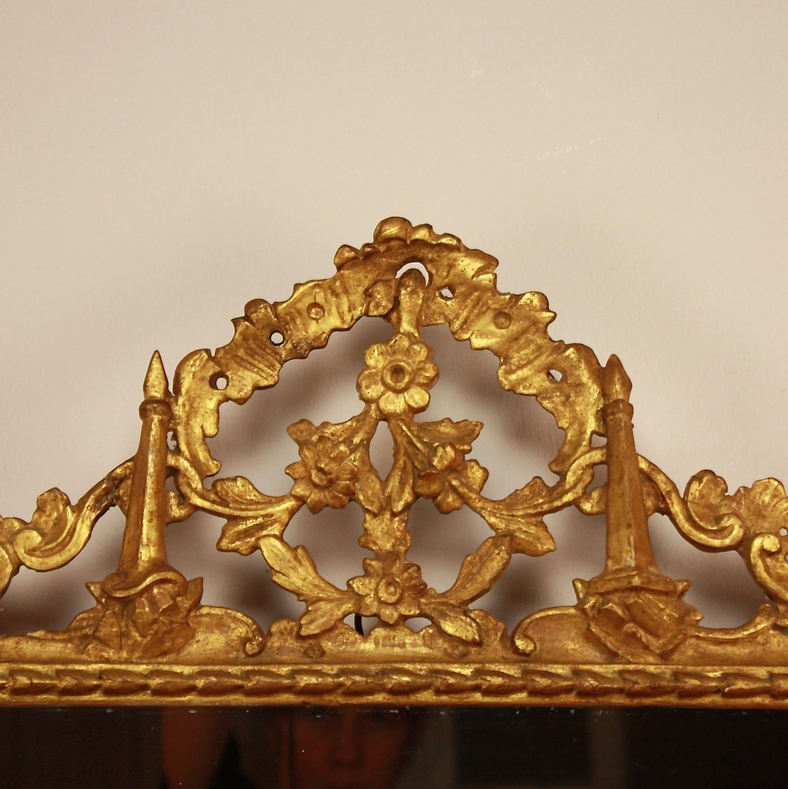 Hand-Carved 18th Century Rococo Giltwood Wall Mirror, Italy circa 1750