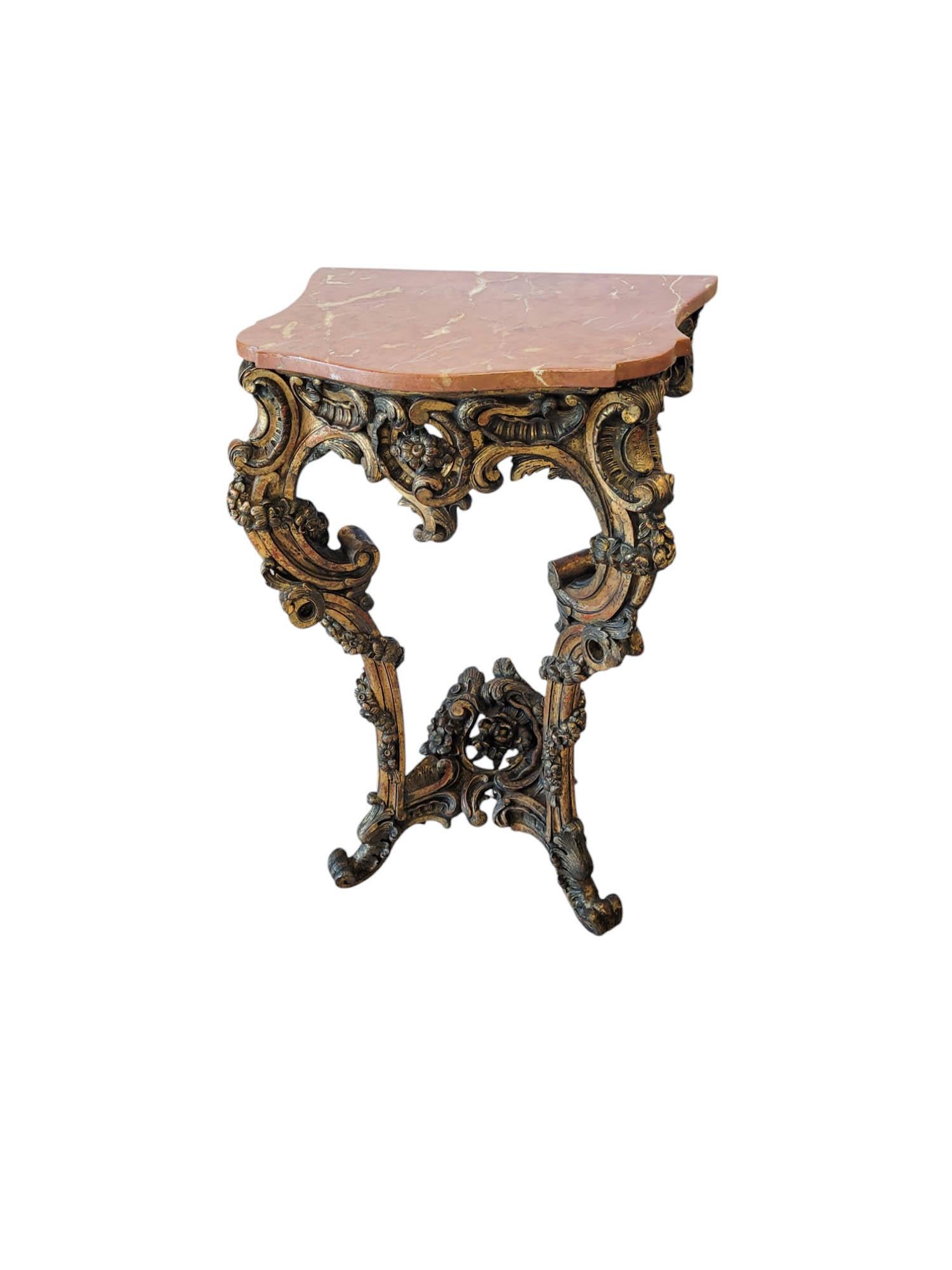 Rococo Console murale en bois doré rococo du XVIIIe siècle avec plateau en marbre en vente