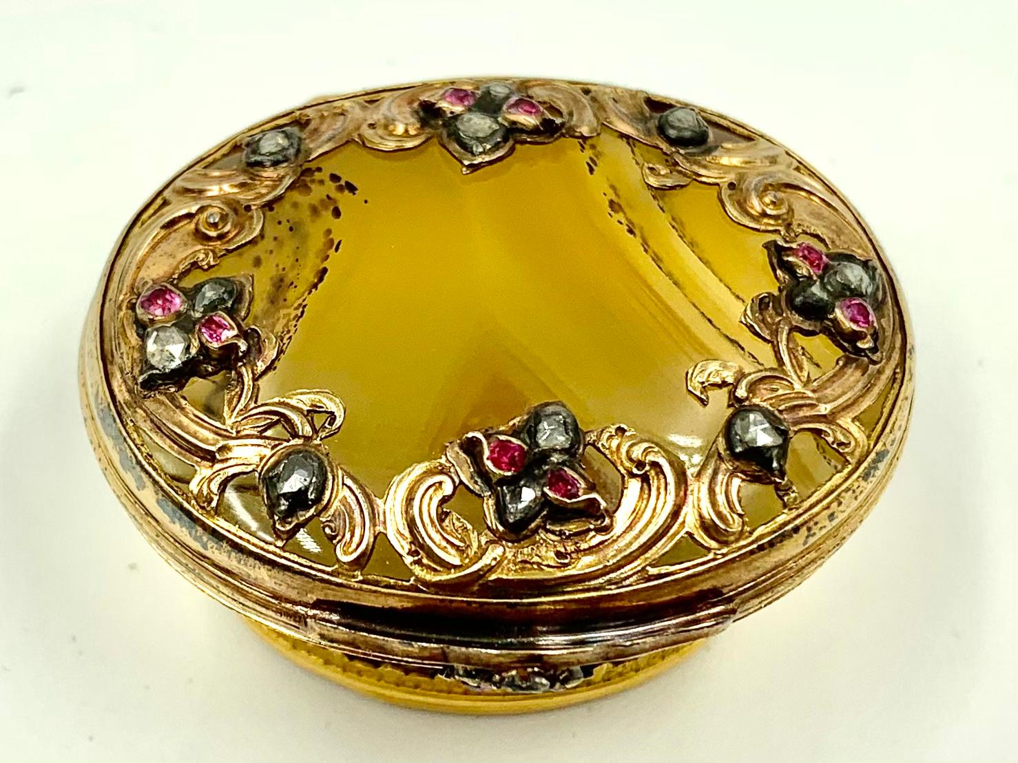 Rose Cut 18th Century Rococo Rose, Yellow Gold Diamond, Ruby Agate Snuff Box, circa 1740