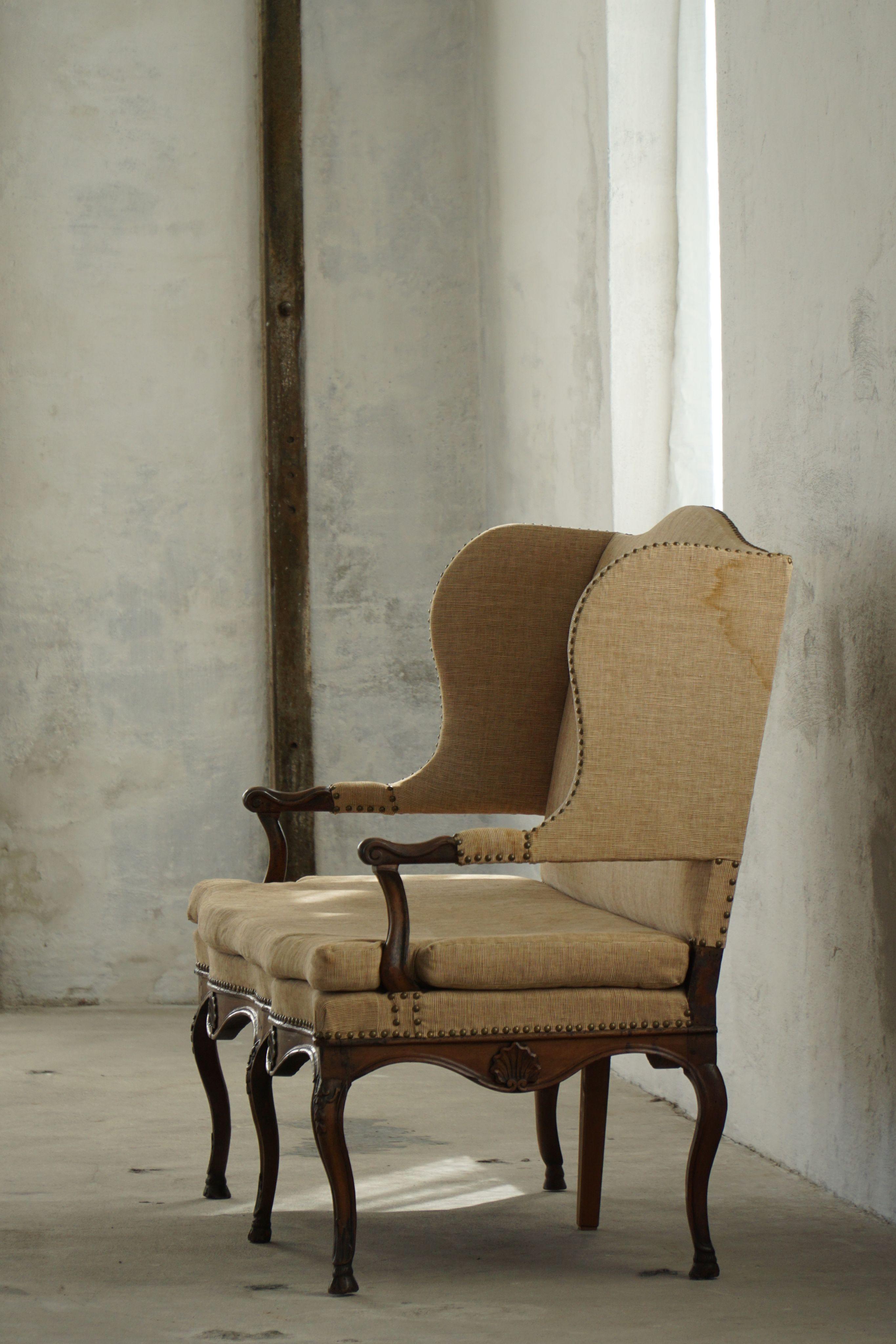 18th-Century Rococo Sofa, Carved Oak Frame and Original Upholstery, Sweden For Sale 8