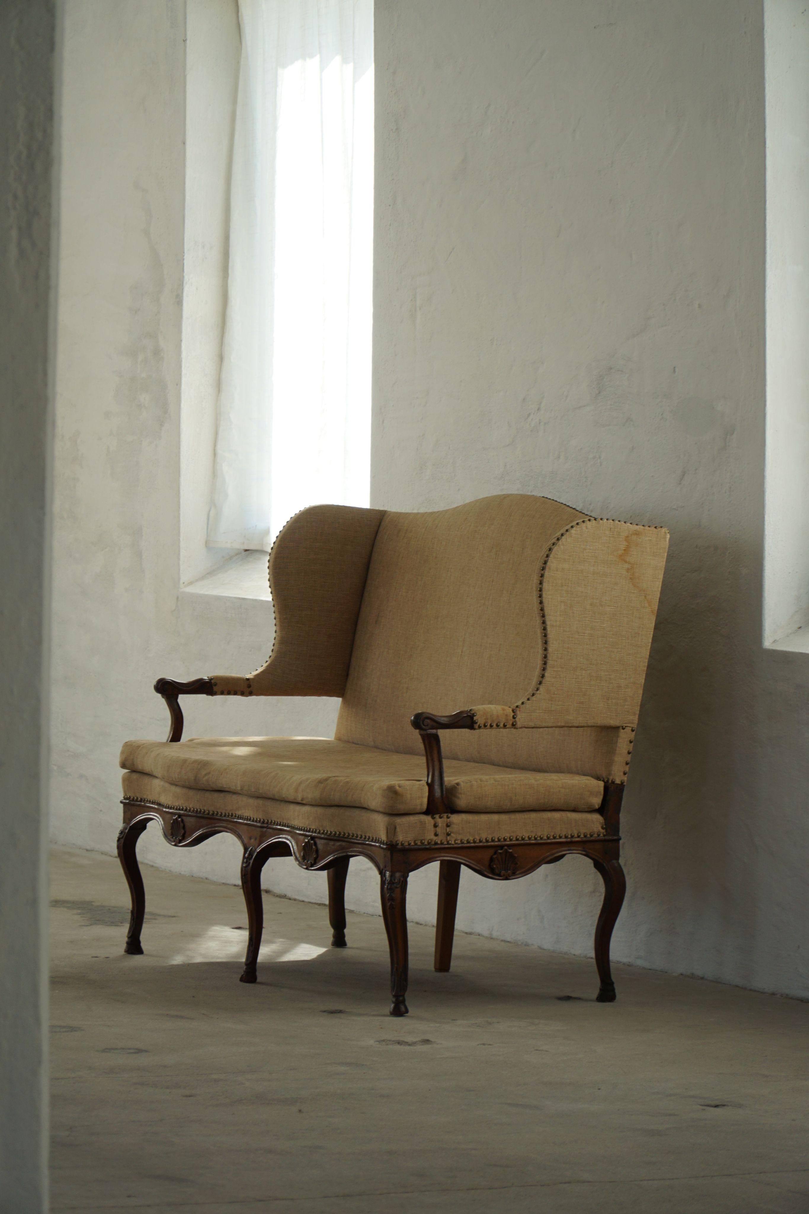 18th-Century Rococo Sofa, Carved Oak Frame and Original Upholstery, Sweden For Sale 9