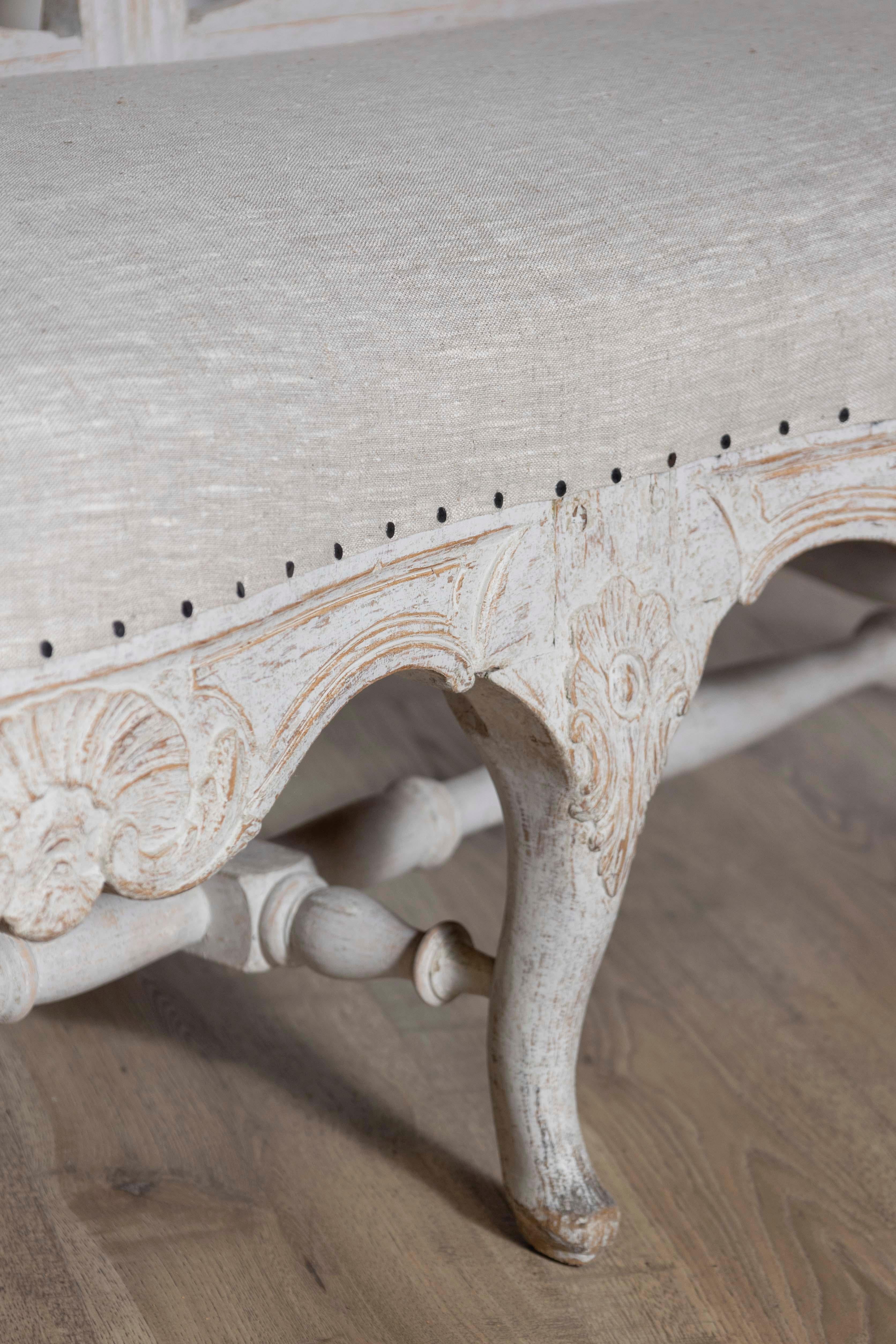 XVIIIe siècle et antérieur Canapé rococo du 18ème siècle, vers 1760 en vente