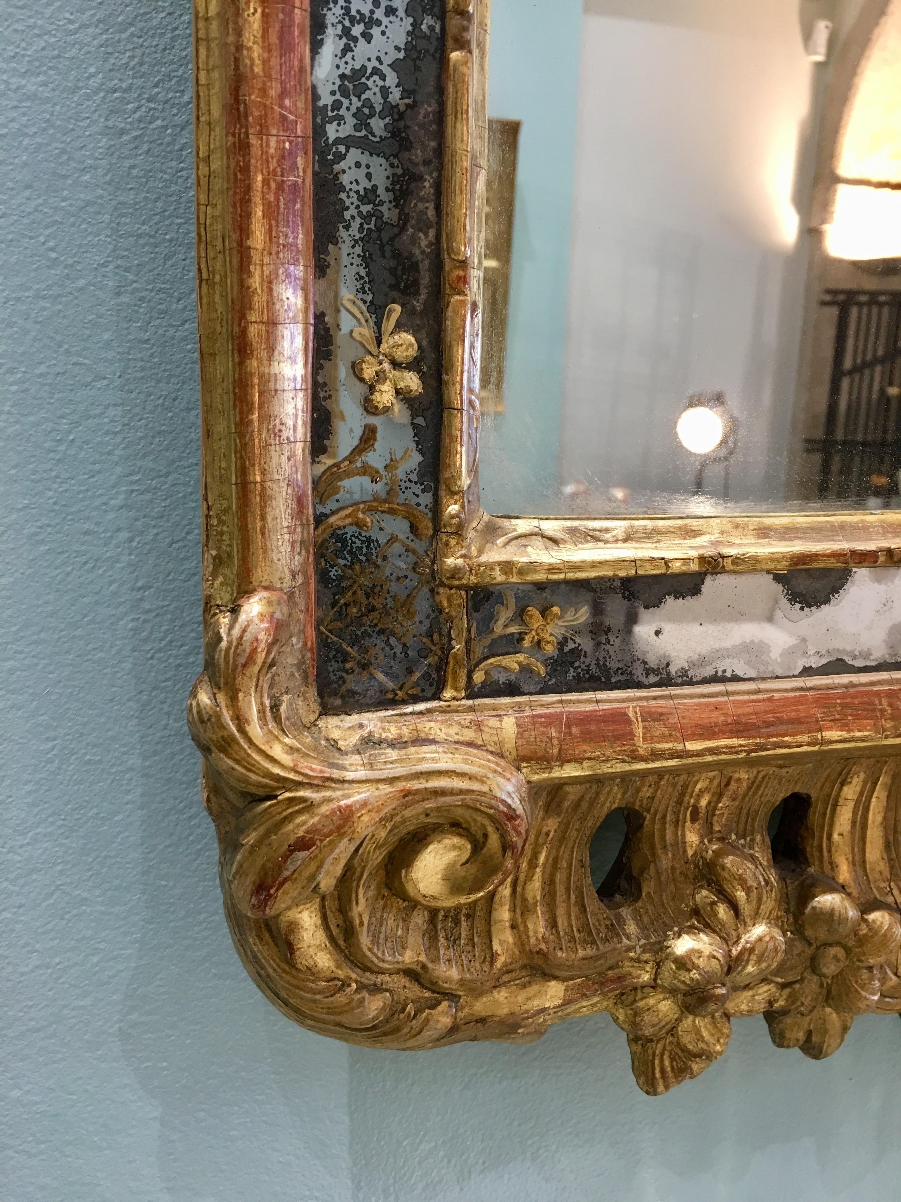 18th Century Rococo Swedish Mirror on Carved and Giltwood For Sale 2