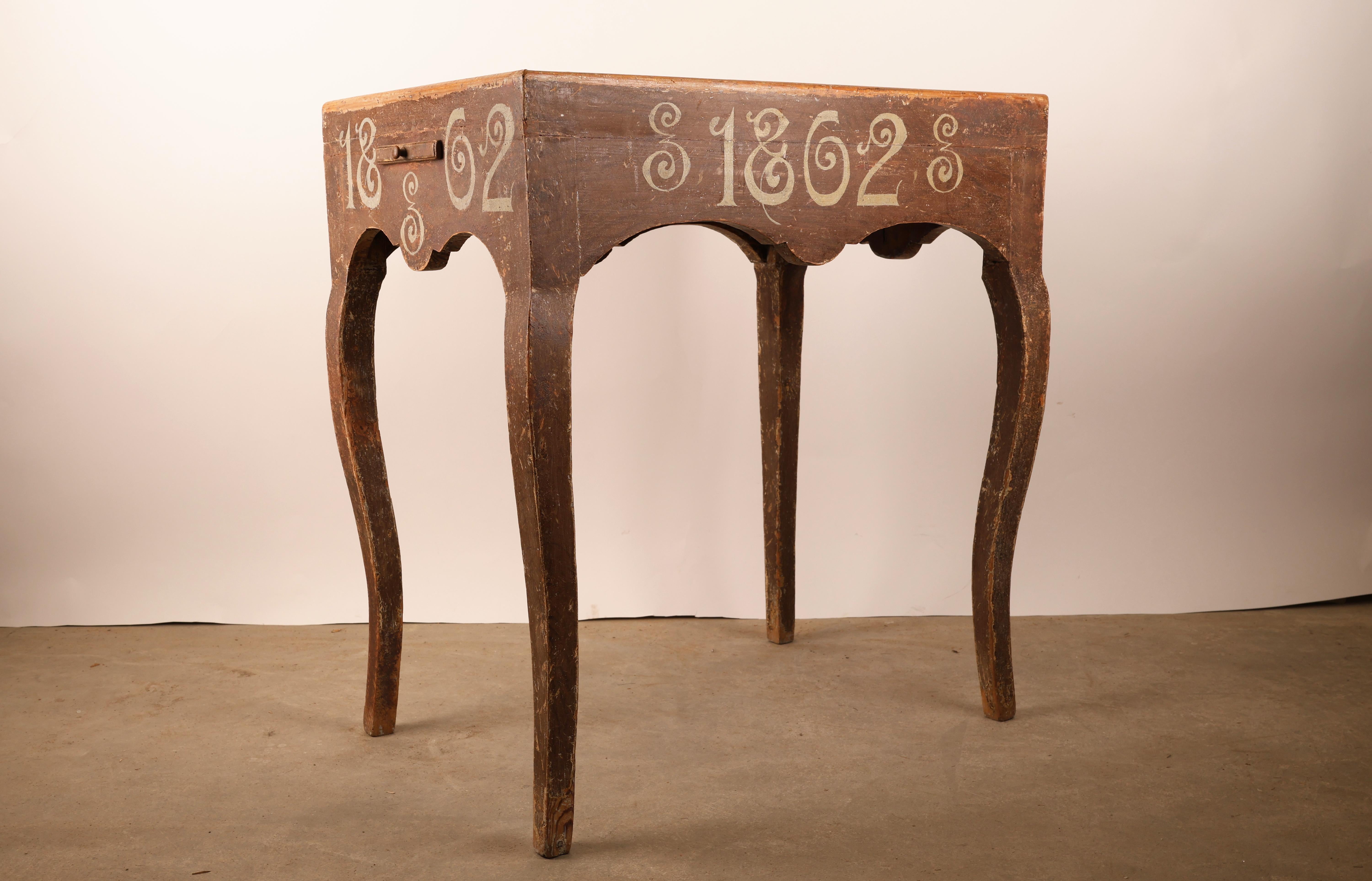 Rococo Table à plateau rococo du XVIIIe siècle en vente