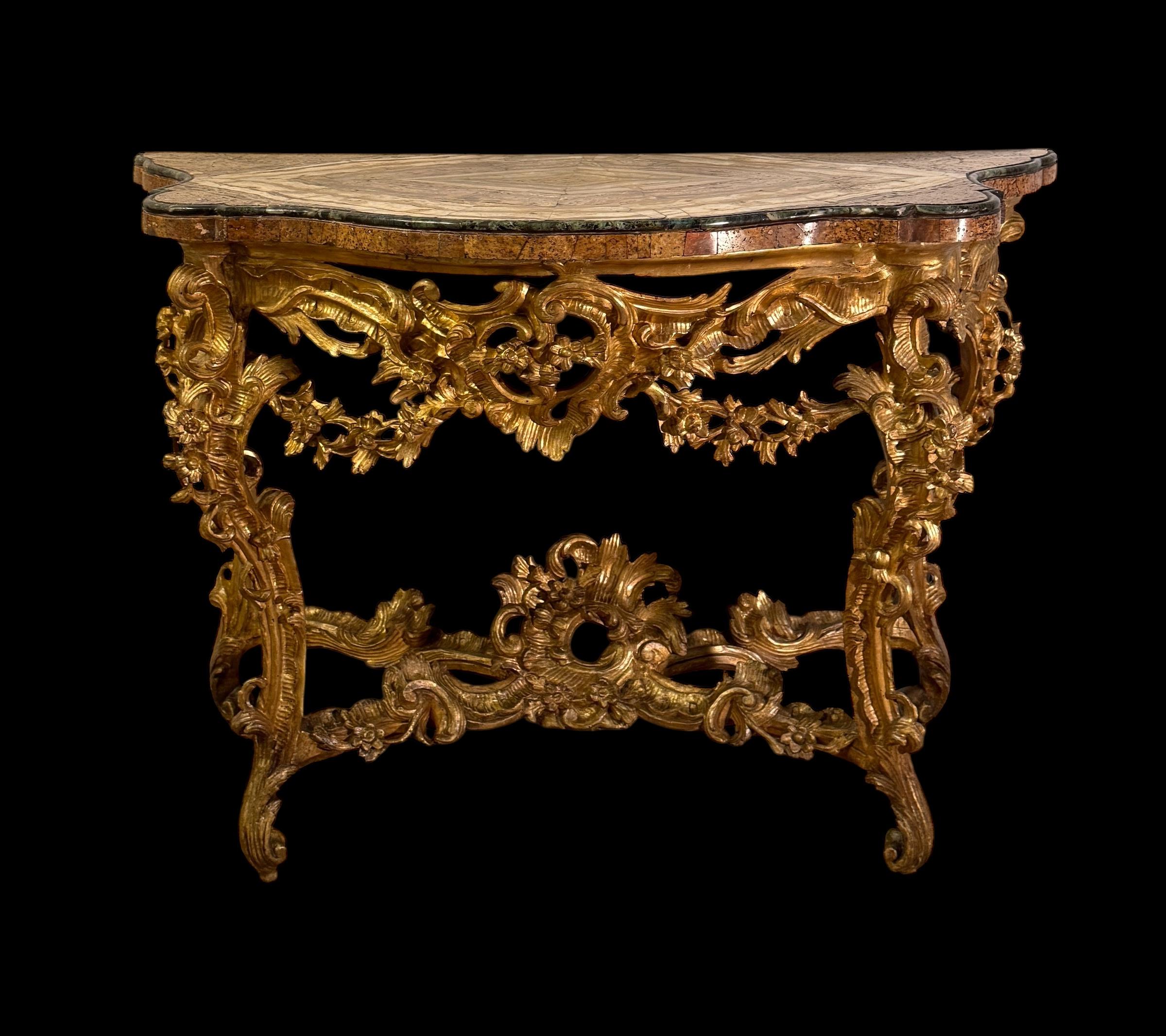 18th Century Roman Giltwood  Console Table with a Precious Marble Top In Good Condition In Rome, IT