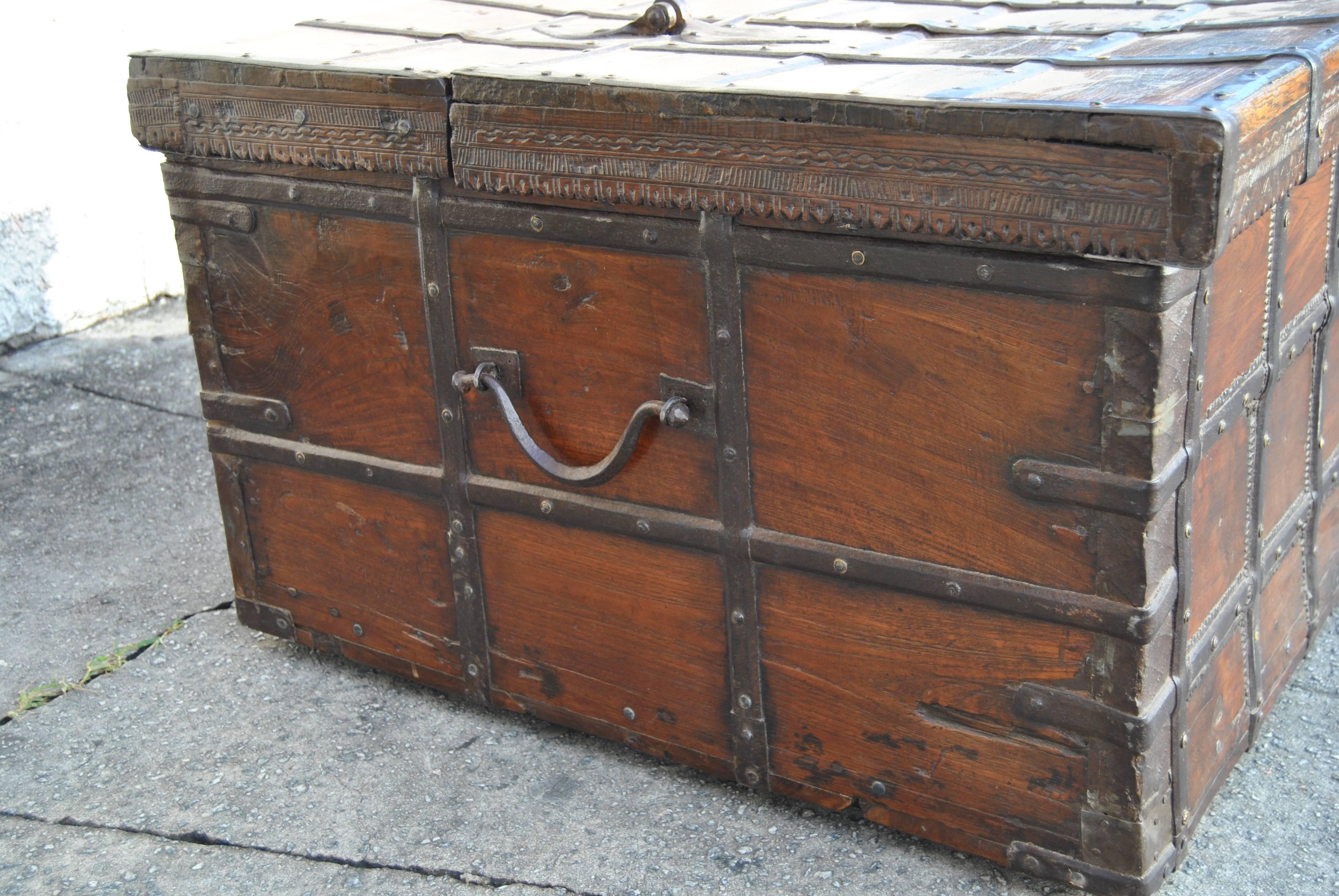 18th Century Rosewood Blanket Chest from India In Excellent Condition In Savannah, GA