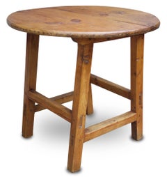 Tavolino da caffè rotondo di campagna del XVIII secolo