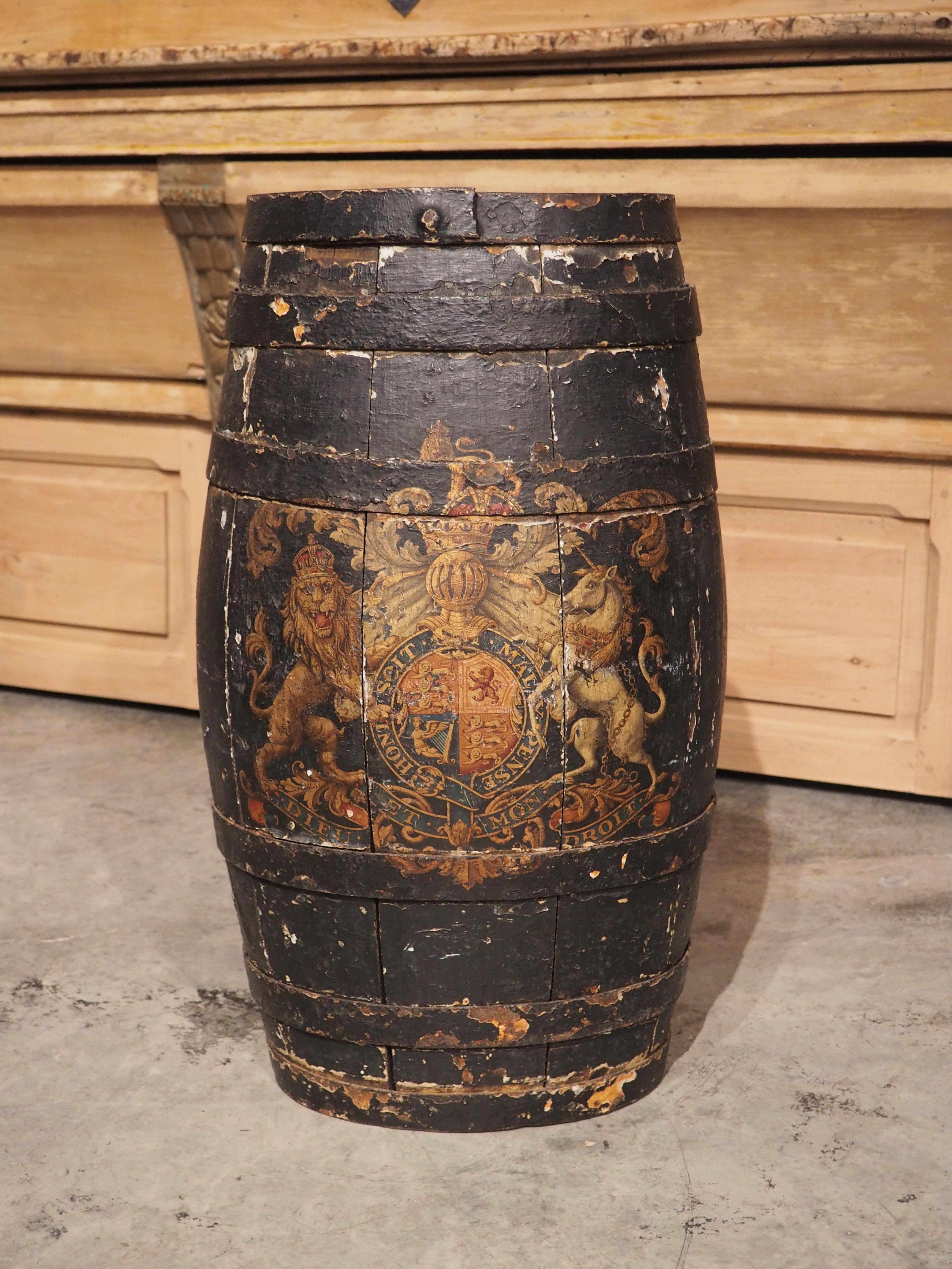 18th Century Royal Coat of Arms Oak Navy Barrel, United Kingdom 3