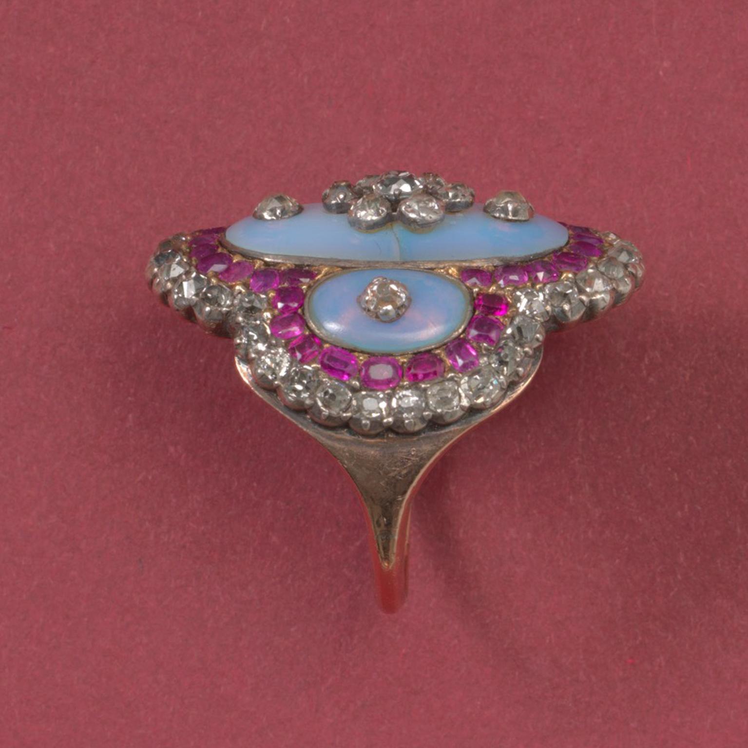 Women's or Men's 18th Century Ruby, Diamond, Opaline and Gold Ring