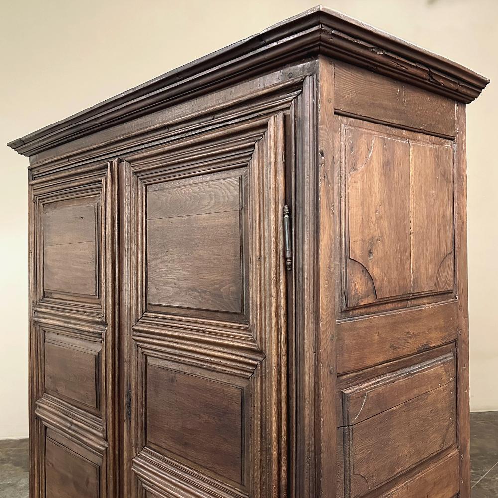 Acciaio Armoire rustico francese in Oak del XVIII secolo in vendita