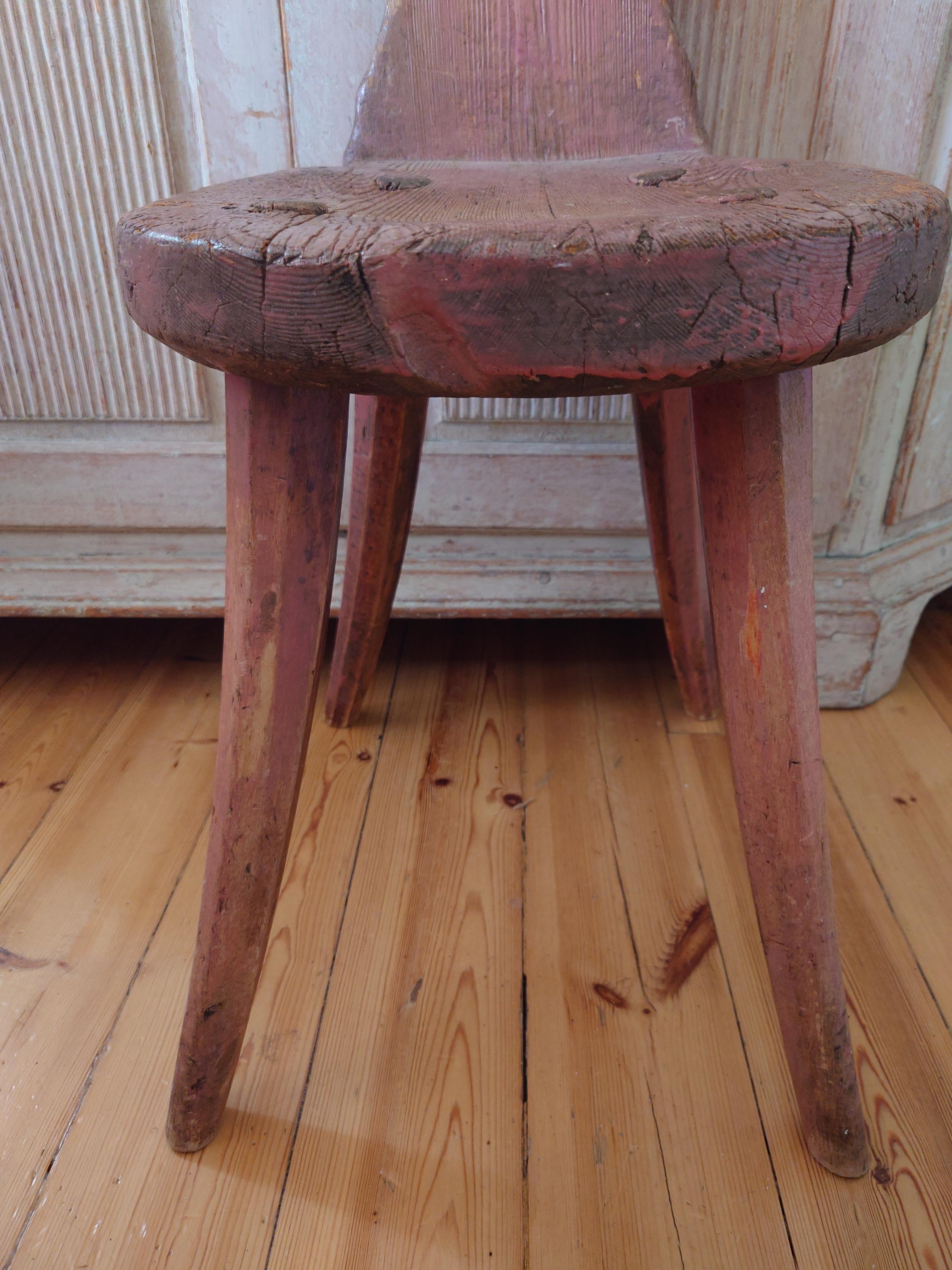 18th Century Rustic country Primitive Folk Art Stool In Good Condition For Sale In Boden, SE