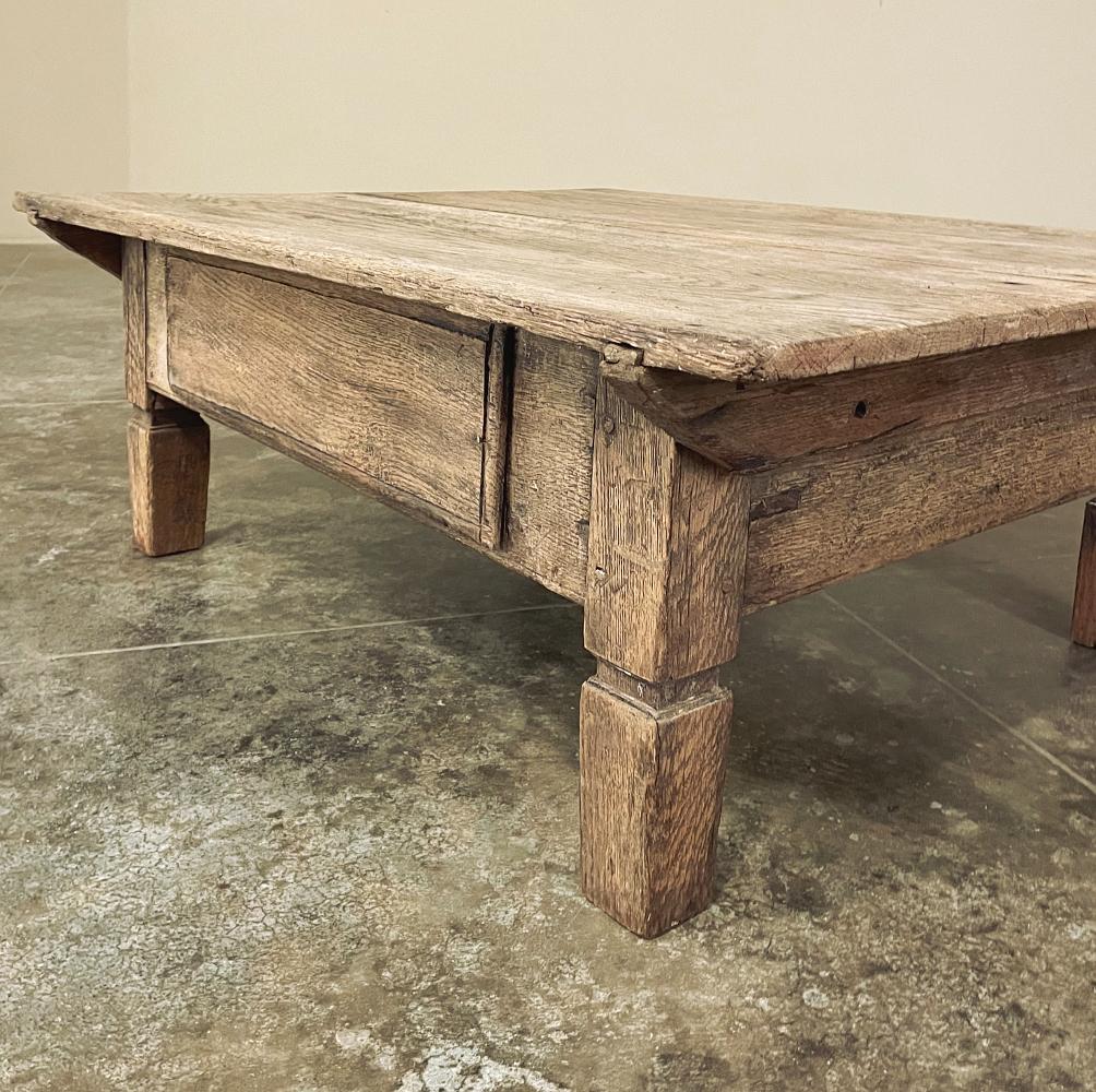 18th Century Rustic Dutch Coffee Table in Stripped Oak For Sale 8